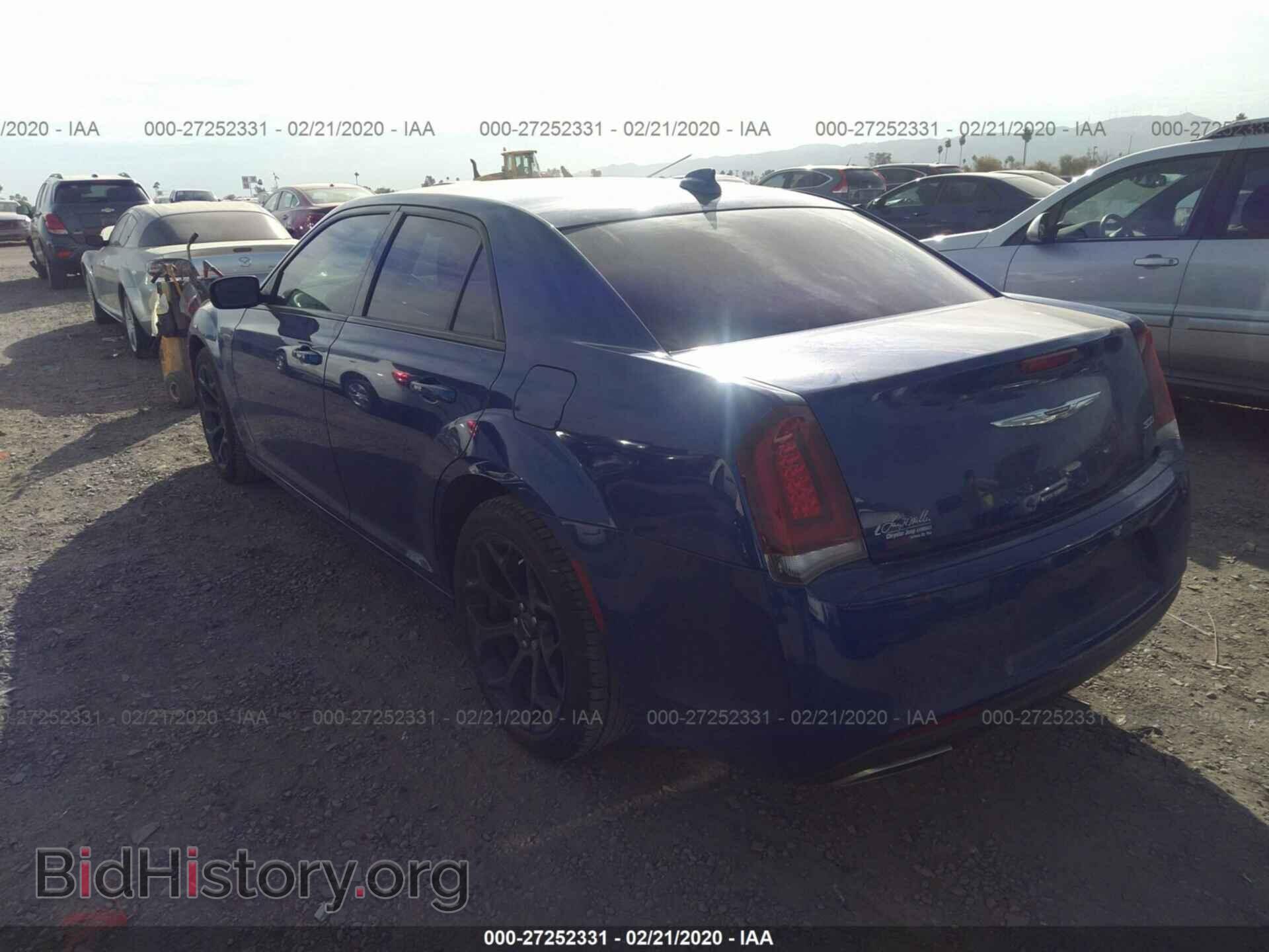 2019 CHRYSLER 300 - VIN: 2C3CCAAG8KH590084 - Фото 3