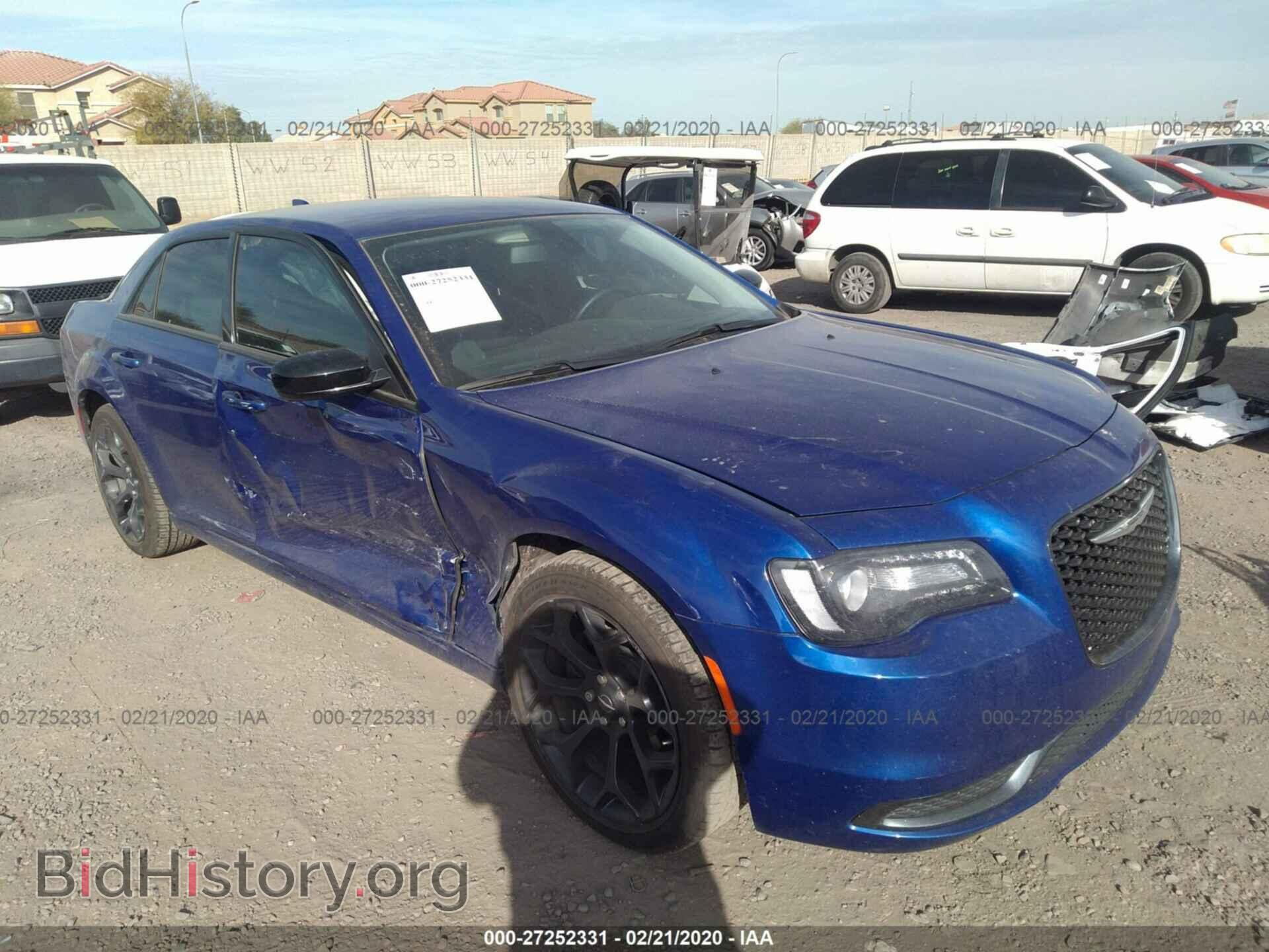 2019 CHRYSLER 300 - VIN: 2C3CCAAG8KH590084 - Фото 6
