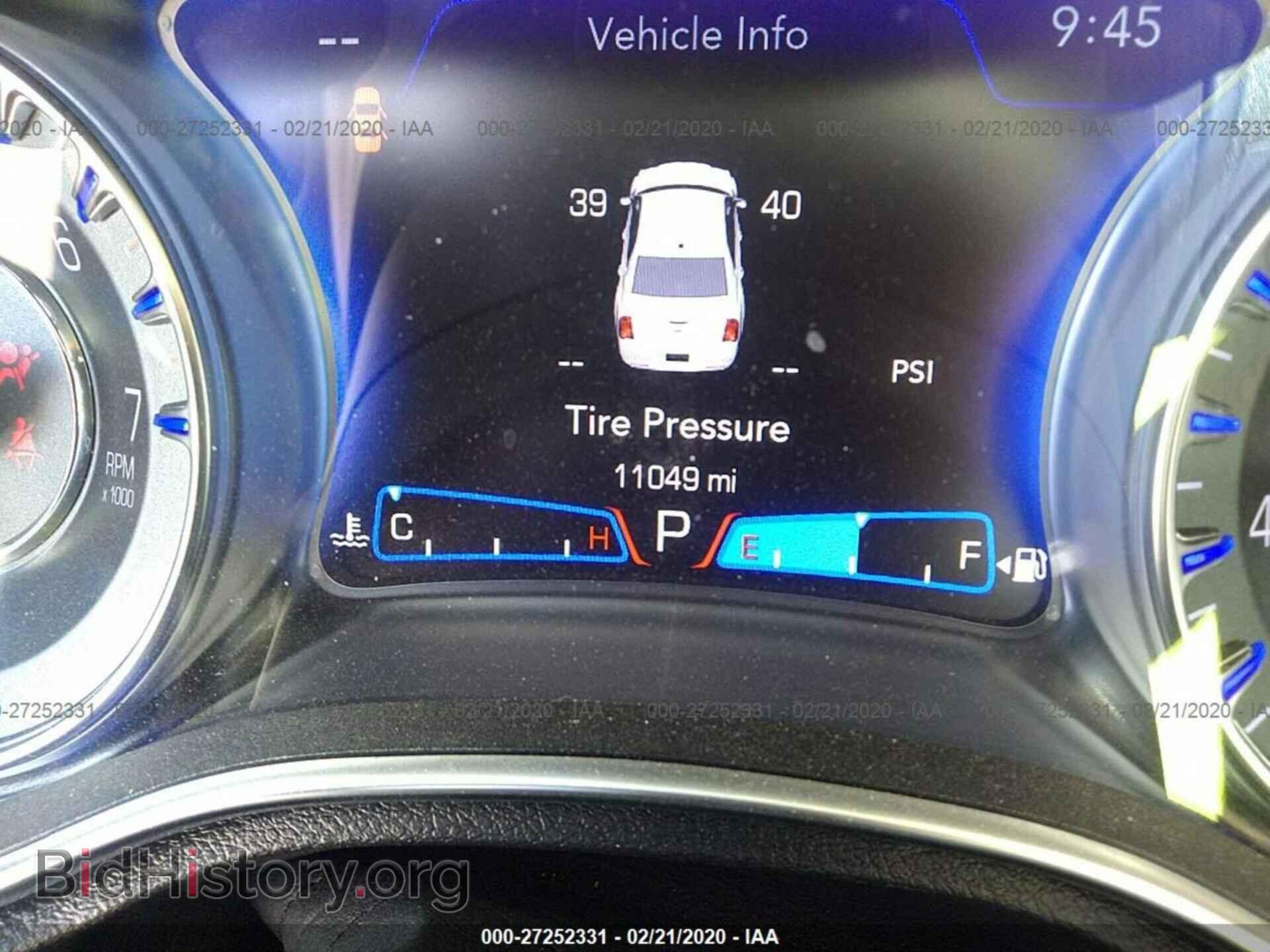 2019 CHRYSLER 300 - VIN: 2C3CCAAG8KH590084 - Фото 7
