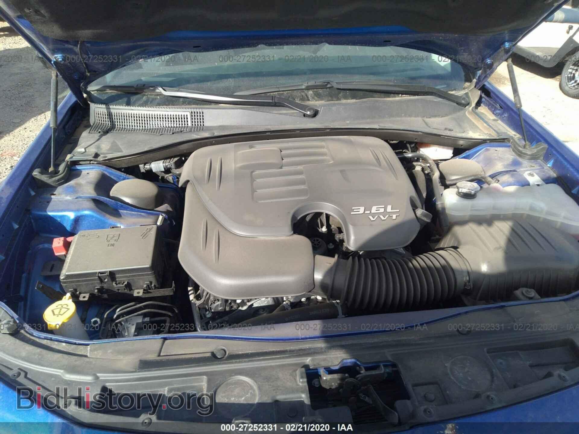 2019 CHRYSLER 300 - VIN: 2C3CCAAG8KH590084 - Фото 10