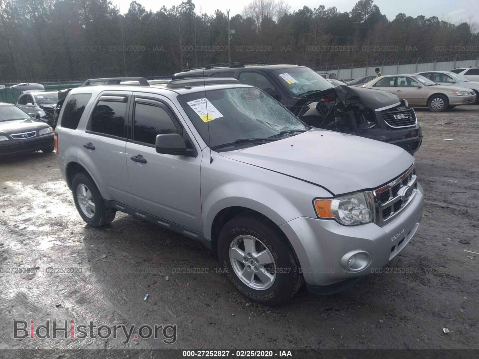 Фотография 1FMCU0DGXBKC42516 - FORD ESCAPE 2011