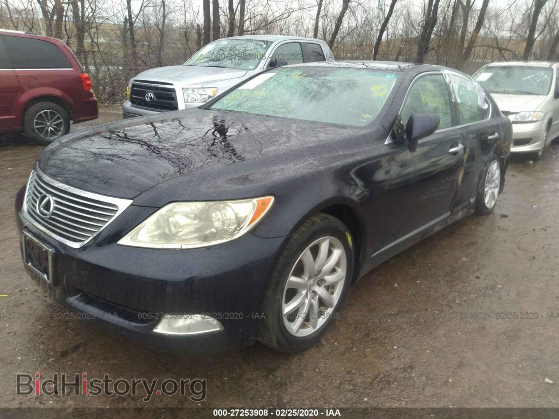 2009 LEXUS LS - VIN: JTHCL46F995003212 - Фото 2