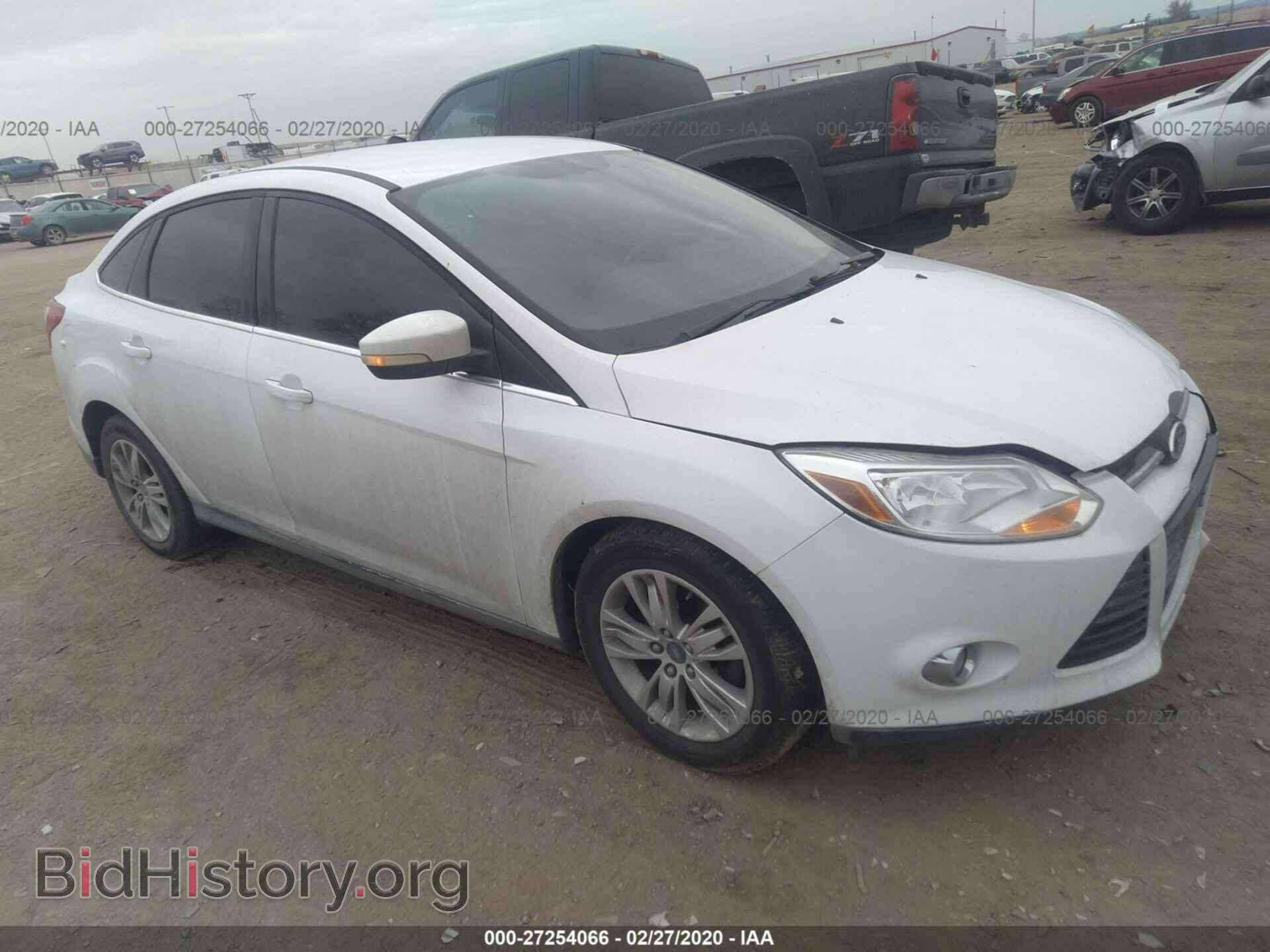 Photo 1FAHP3H28CL207055 - FORD FOCUS 2012