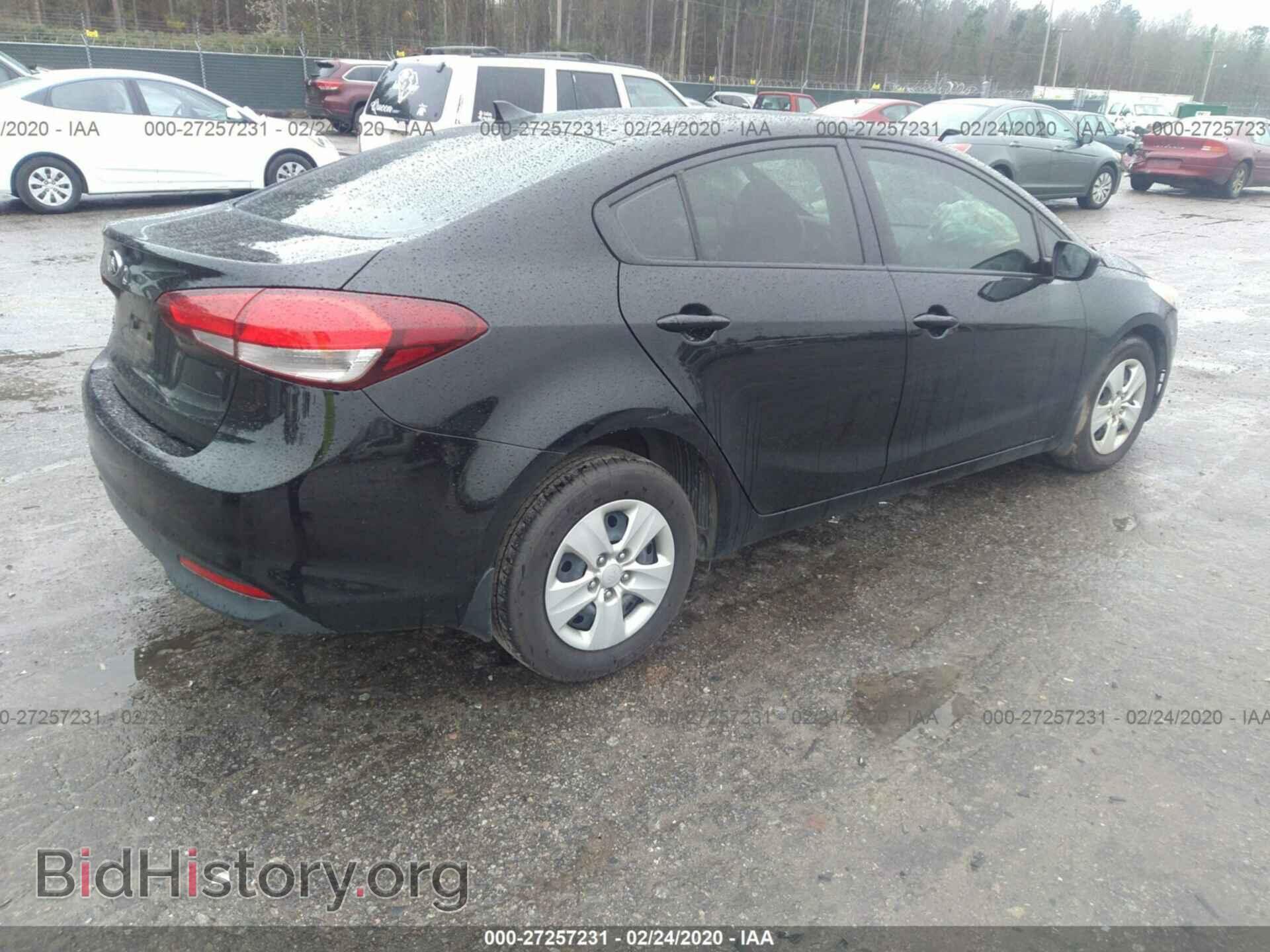 2017 KIA FORTE - VIN: 3KPFK4A7XHE135318 - Фото 4