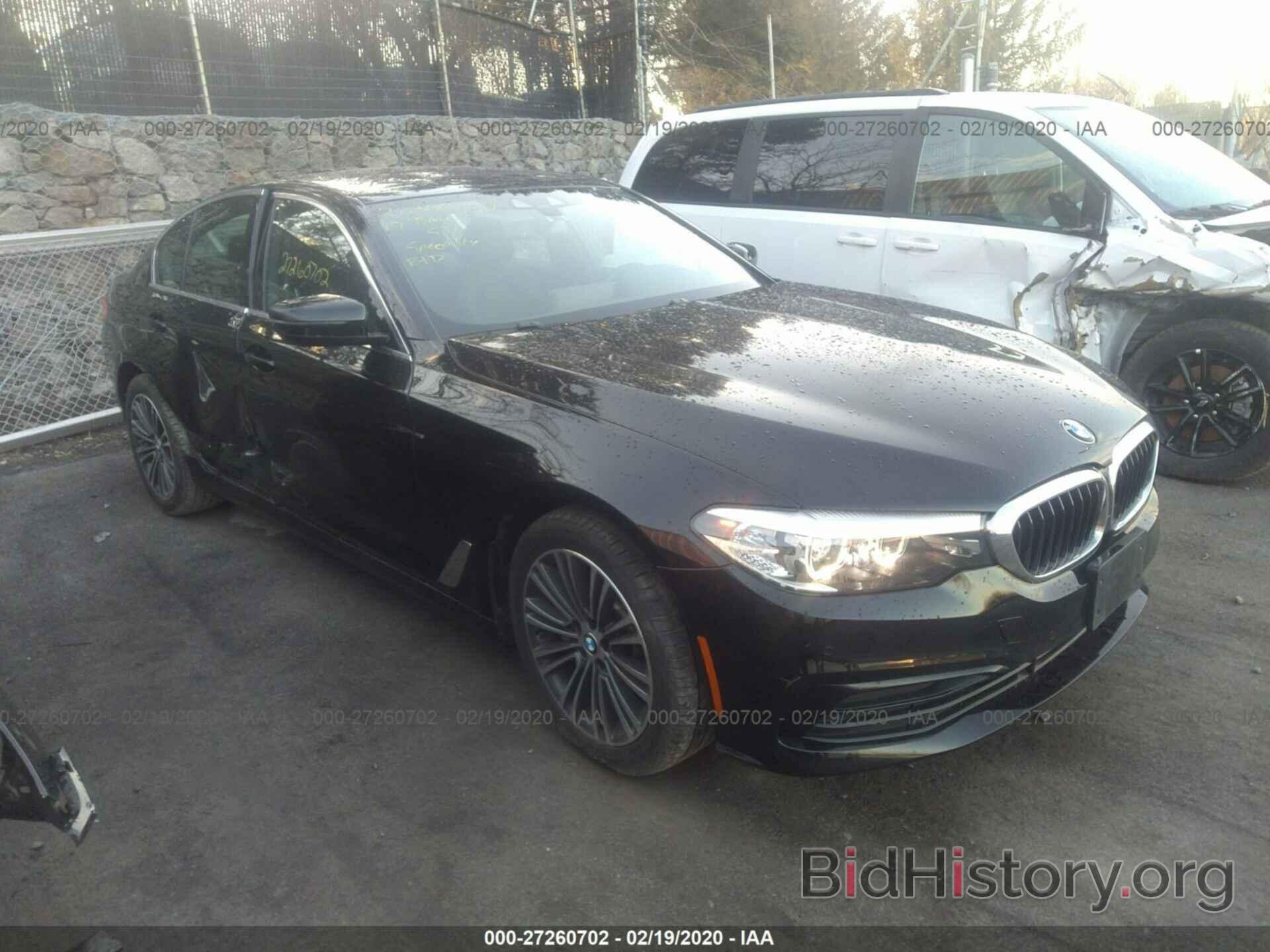 Photo WBAJA7C52KWW18774 - BMW 530 2019