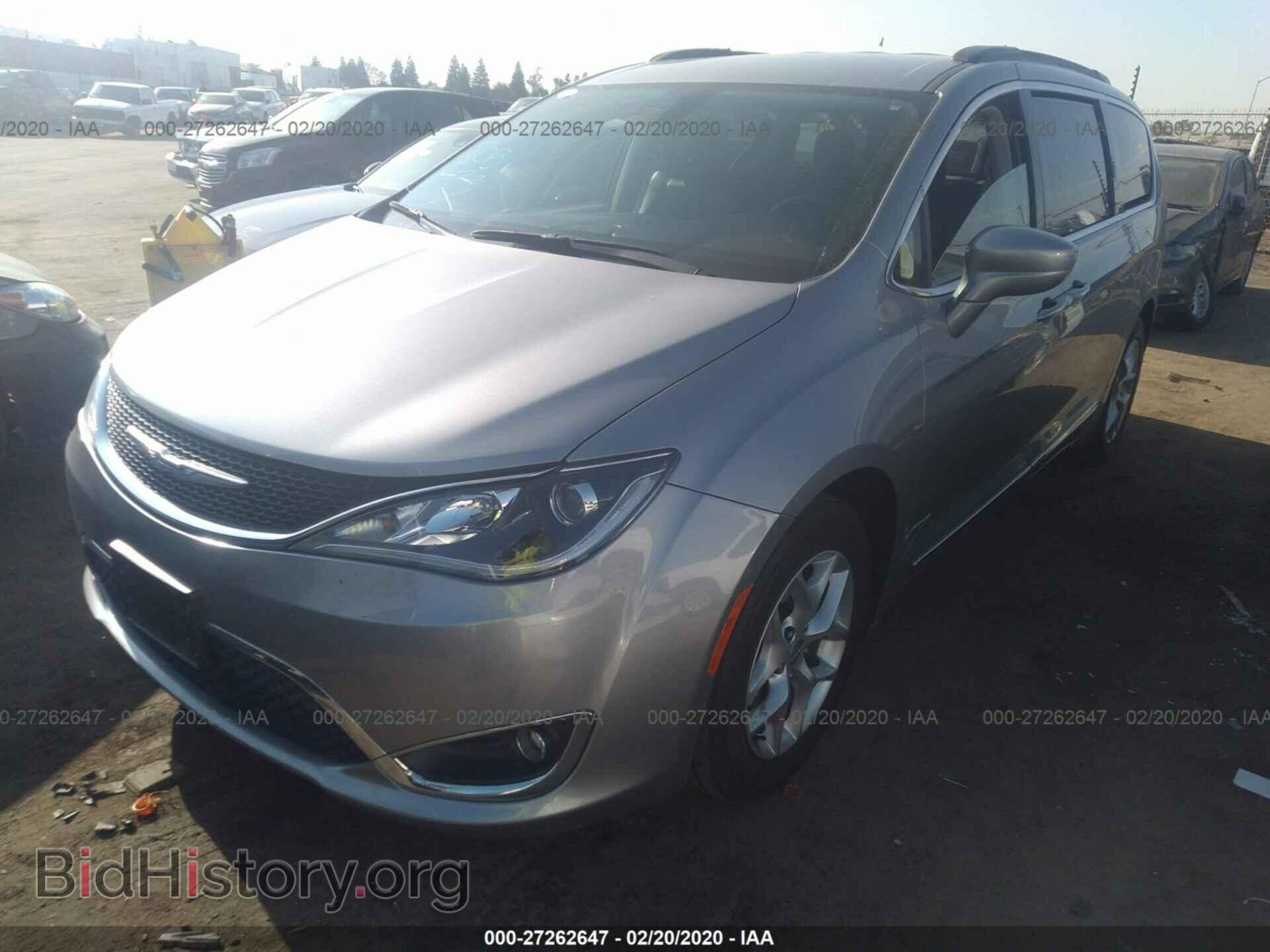 2017 CHRYSLER PACIFICA - VIN: 2C4RC1BG8HR810136 - Photo 2
