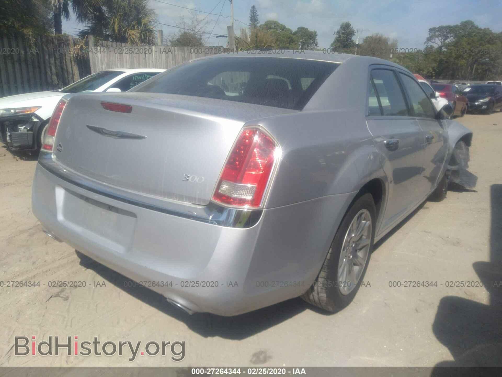2012 CHRYSLER 300 - VIN: 2C3CCACG7CH310668 - Фото 4