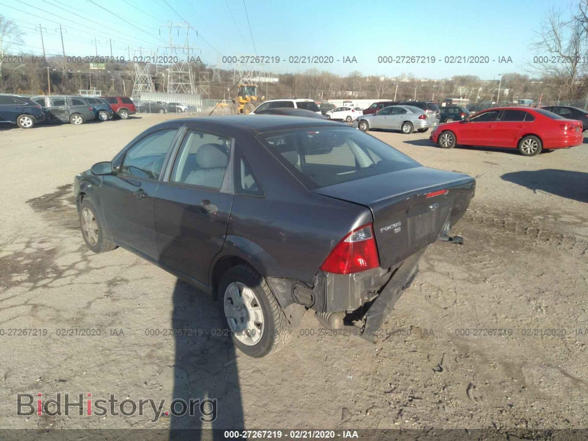 2007 FORD FOCUS - VIN: 1FAHP34N57W357905 - Фото 3