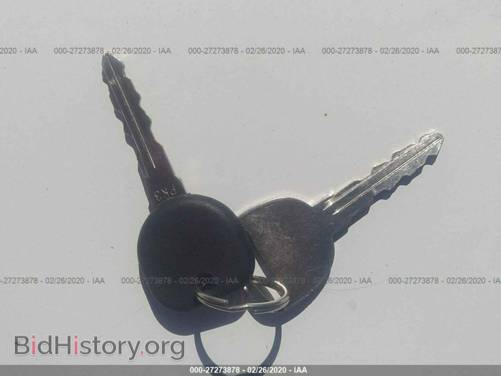 2000 CADILLAC DEVILLE - VIN: 1G6KF5796YU232425 - Photo 11
