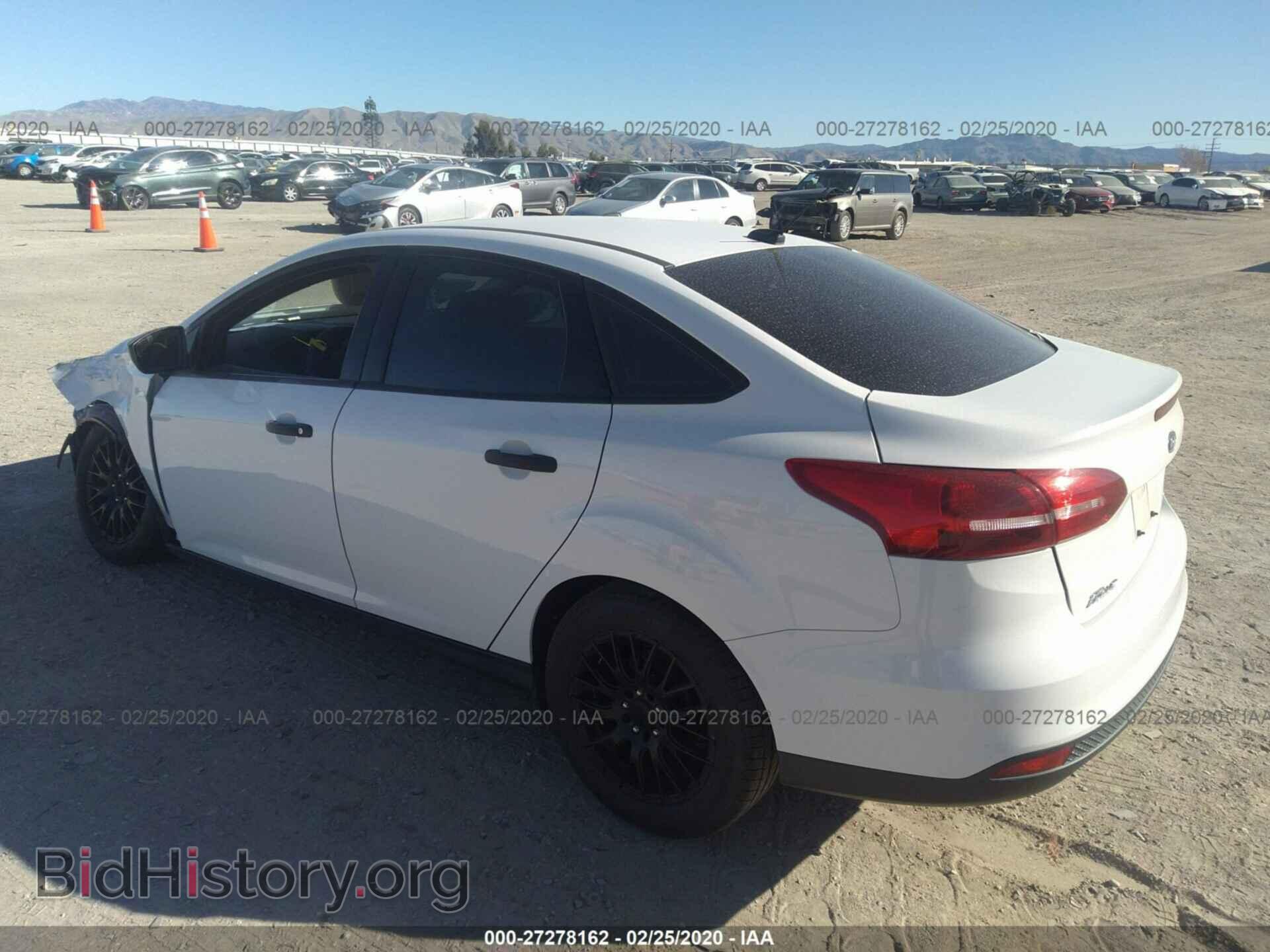 2016 FORD FOCUS - VIN: 1FADP3E24GL369855 - Фото 3