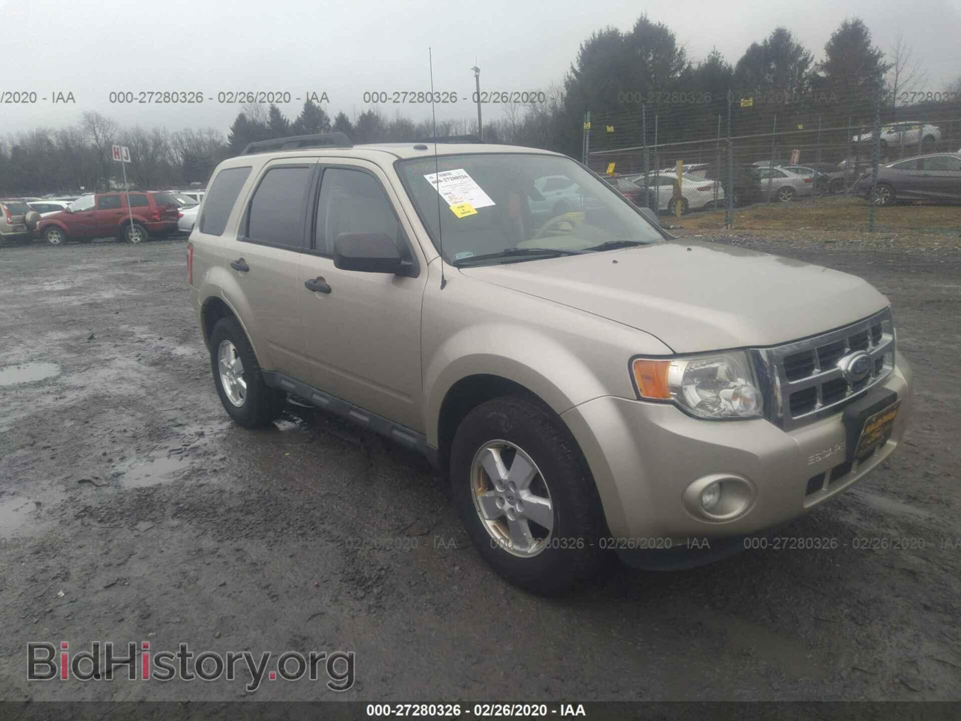 Photo 1FMCU0D75CKA70834 - FORD ESCAPE 2012
