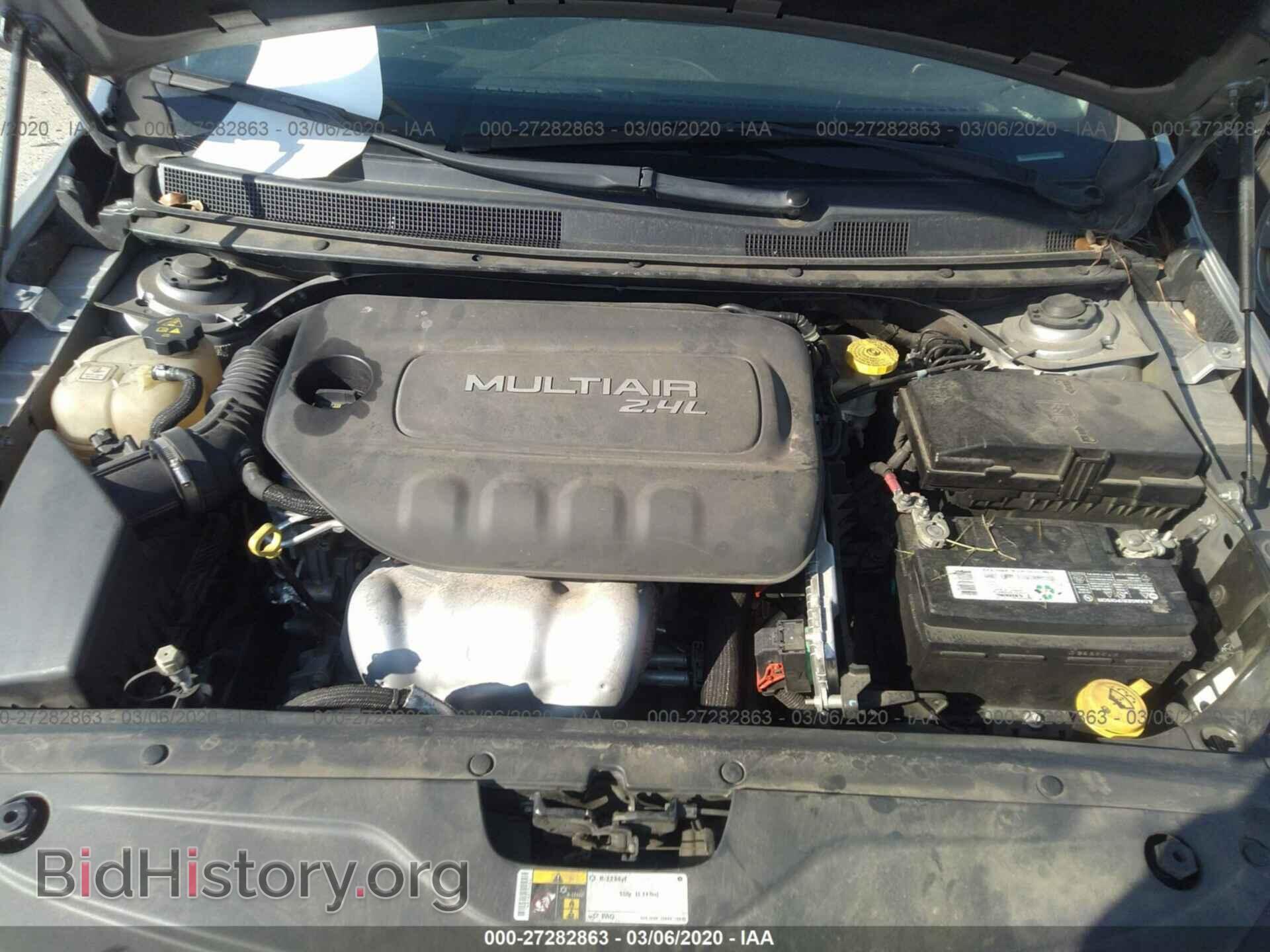 2015 CHRYSLER 200 - VIN: 1C3CCCAB1FN594281 - Фото 10