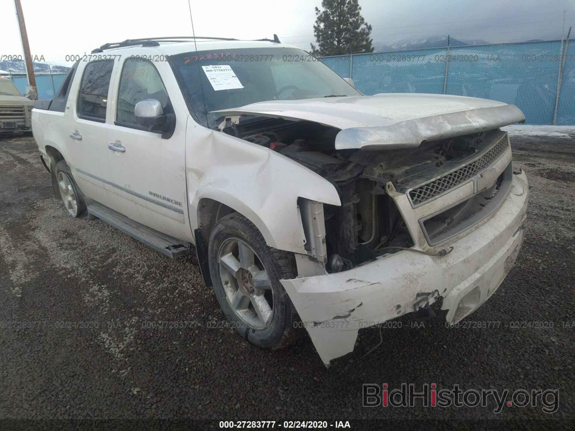 Photo 3GNVKGE08AG295211 - CHEVROLET AVALANCHE 2010