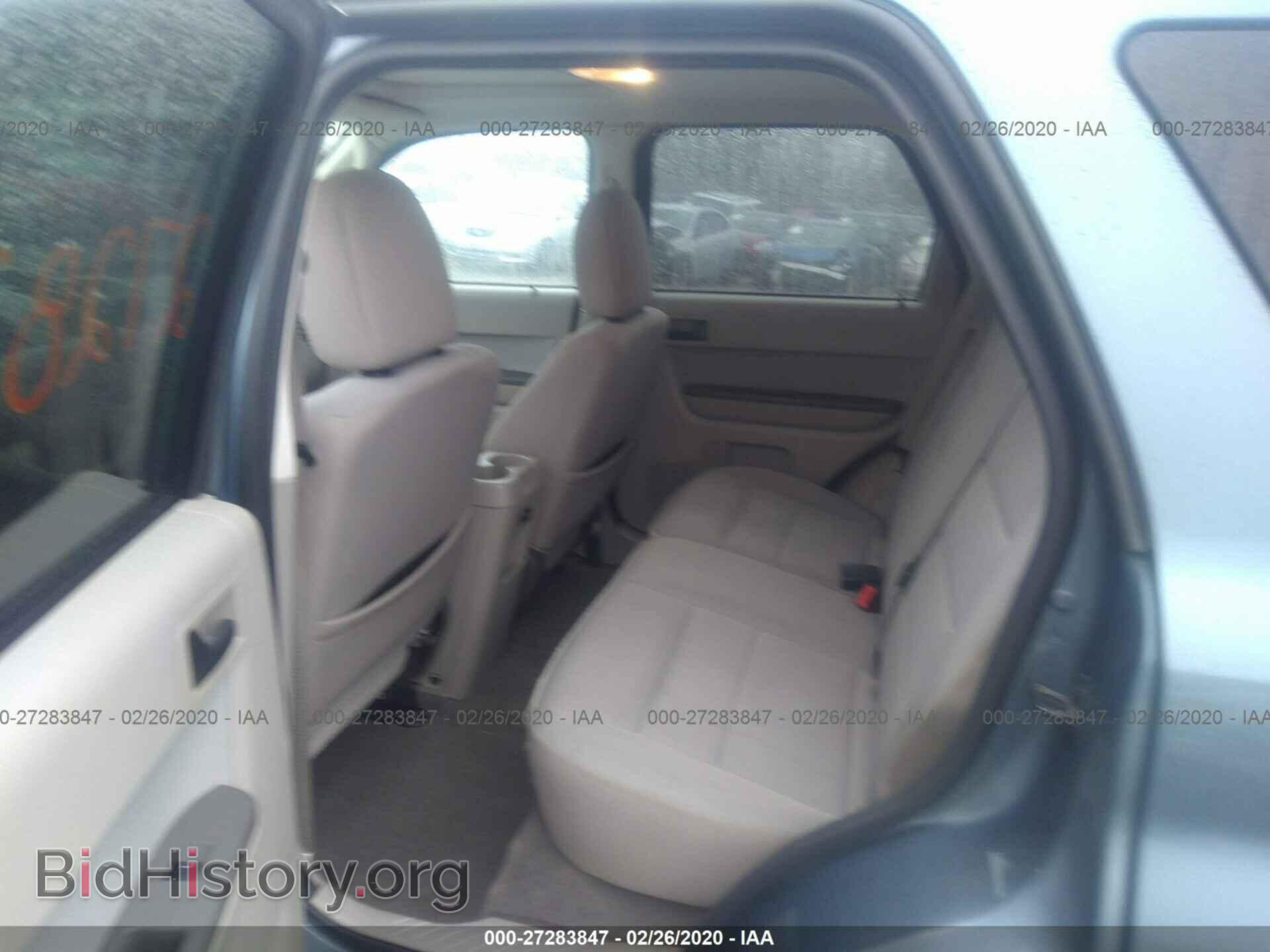 2011 FORD ESCAPE - VIN: 1FMCU0DG2BKA25722 - Photo 8