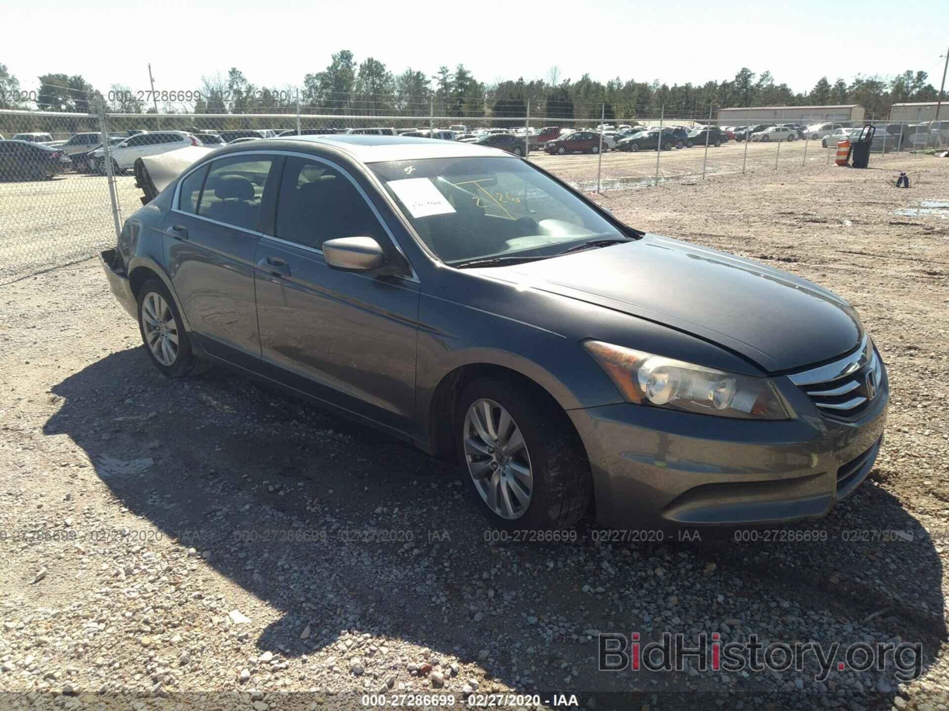 Photo 1HGCP2F83CA057424 - HONDA ACCORD 2012