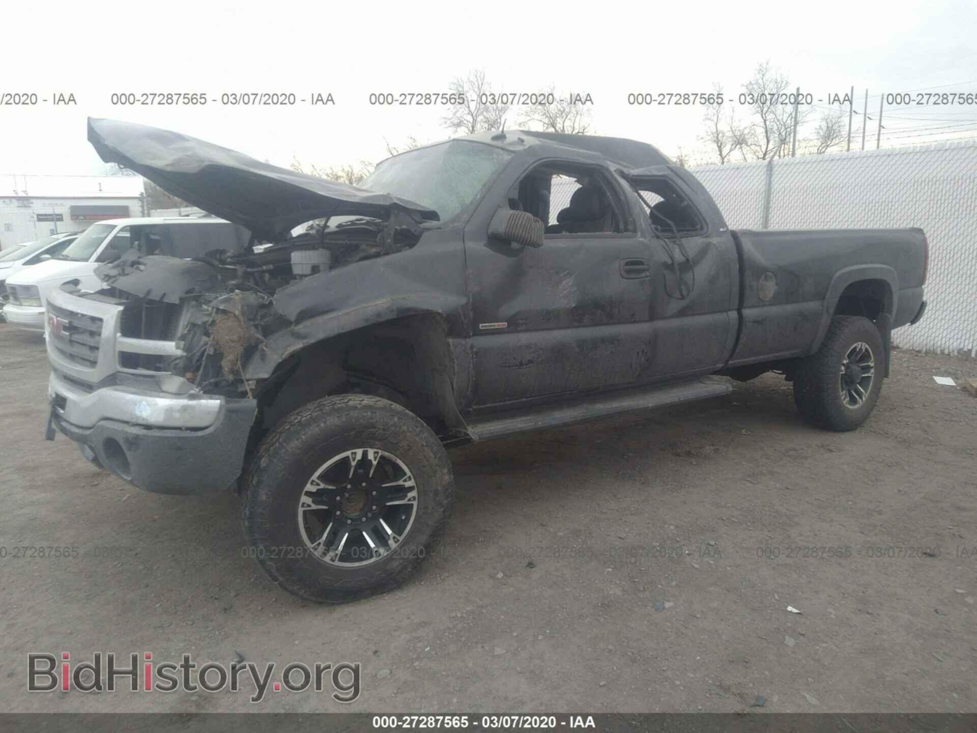 2003 GMC SIERRA - VIN: 1GTHK29173E234521 - Photo 2