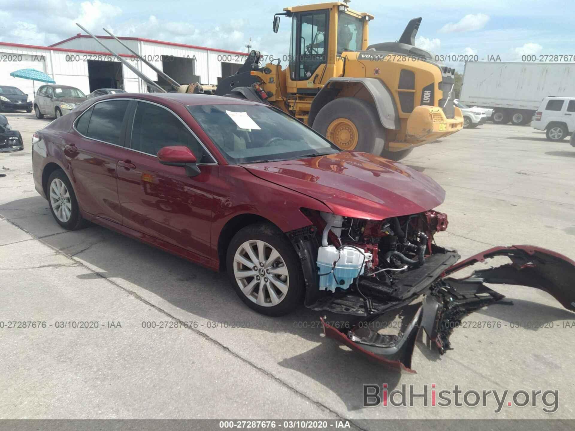 Photo 4T1B11HK6JU615997 - TOYOTA CAMRY 2018