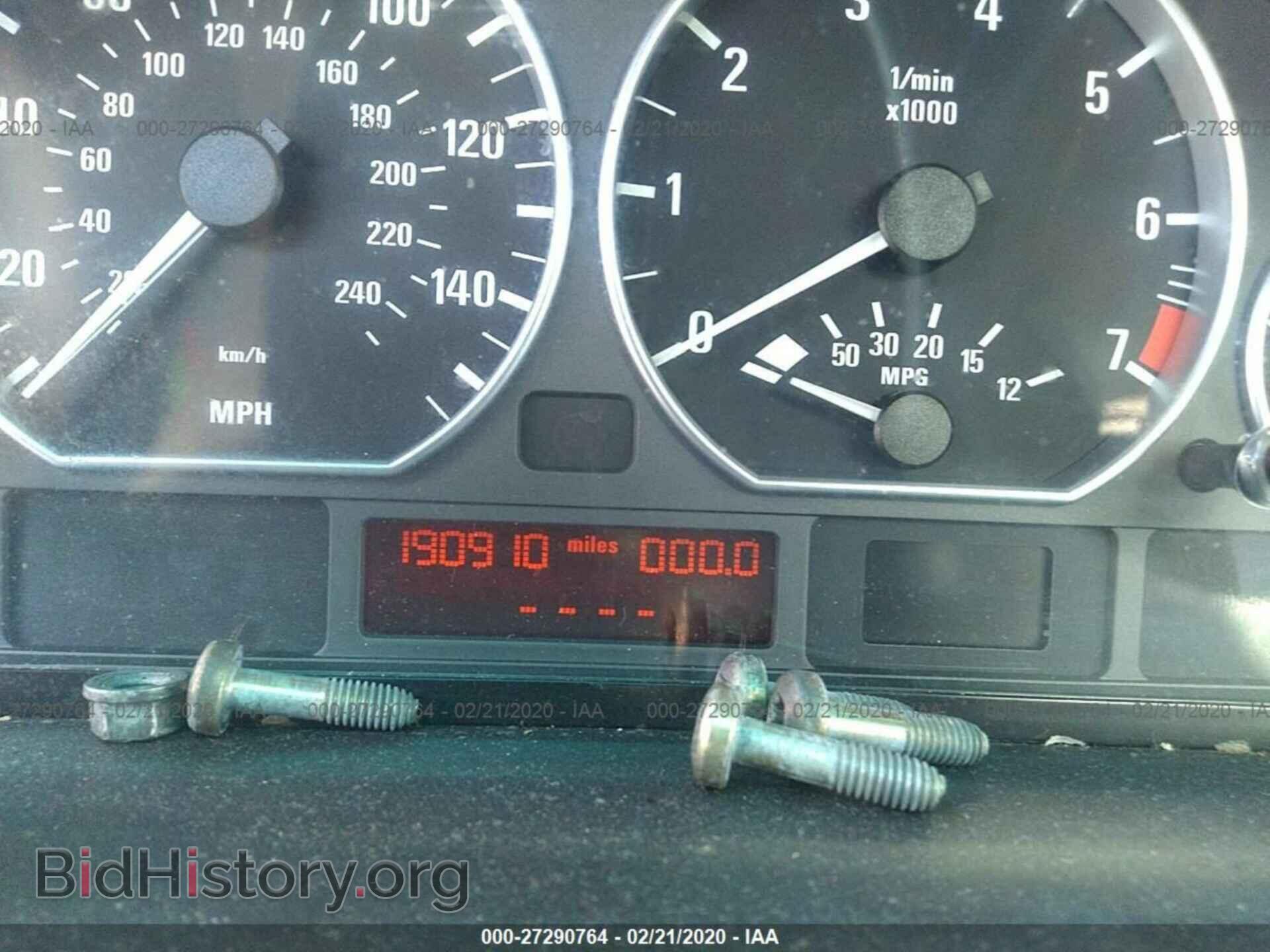 2004 BMW 330 - VIN: WBAEV53444KM35324 - Фото 7
