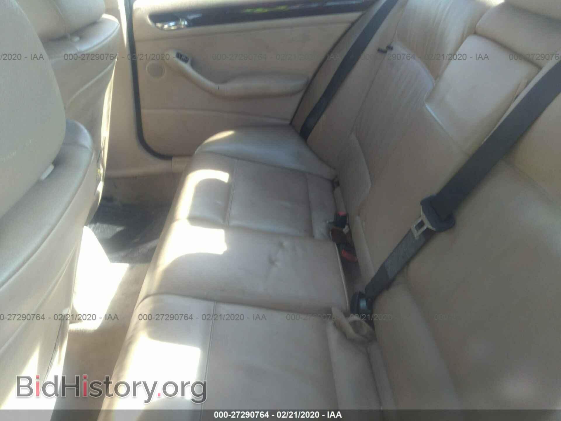 2004 BMW 330 - VIN: WBAEV53444KM35324 - Фото 8