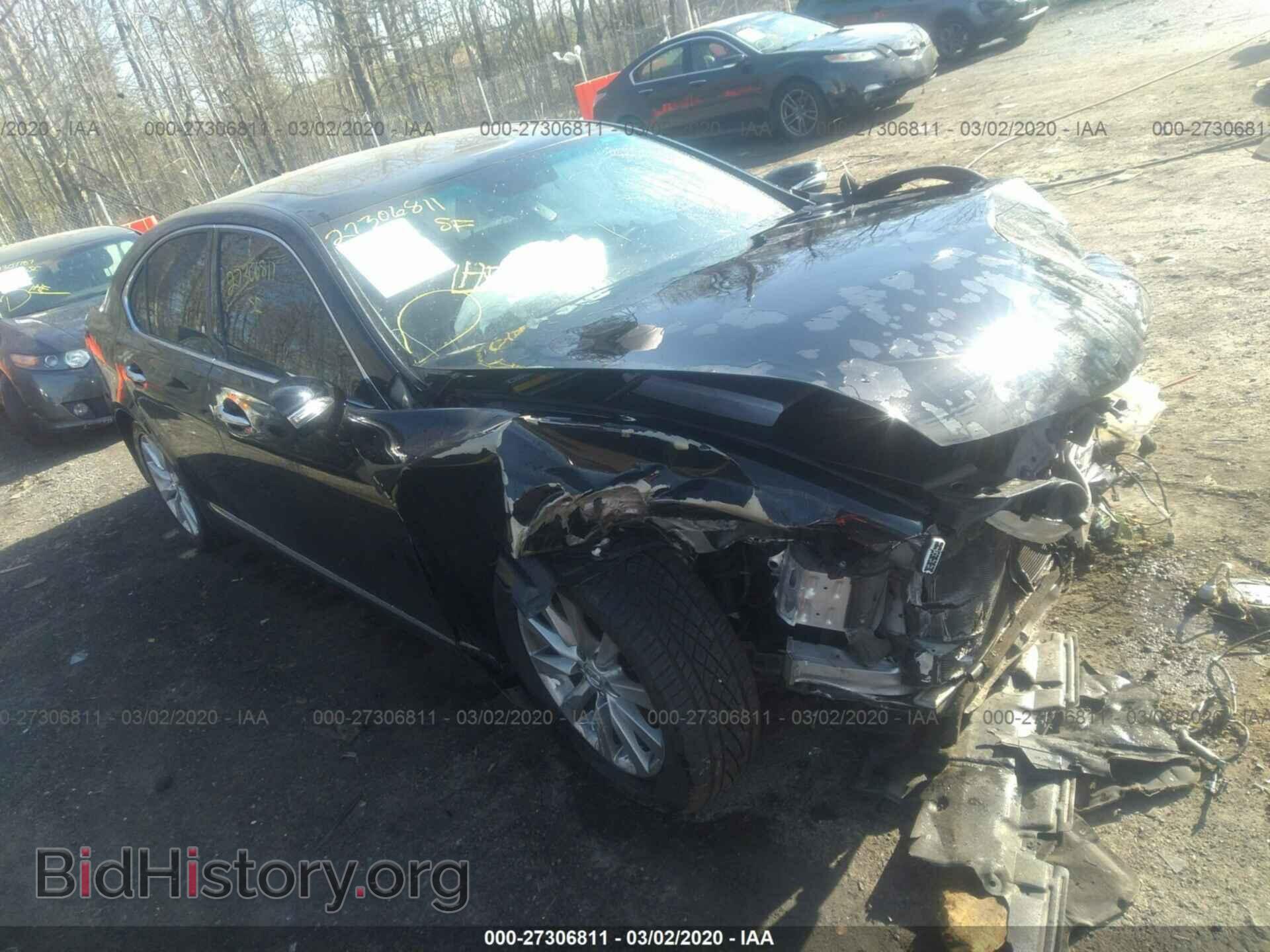 Фотография JTHCL5EF6B5011877 - LEXUS LS 2011