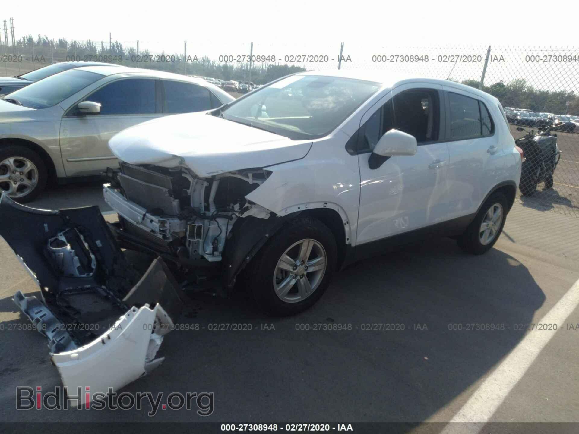 2019 CHEVROLET TRAX - VIN: 3GNCJKSB5KL375402 - Фото 2