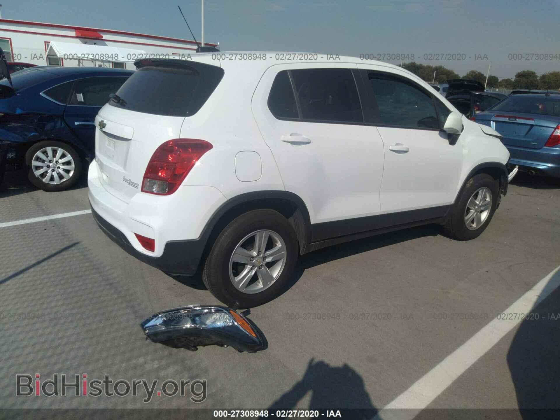 2019 CHEVROLET TRAX - VIN: 3GNCJKSB5KL375402 - Фото 4