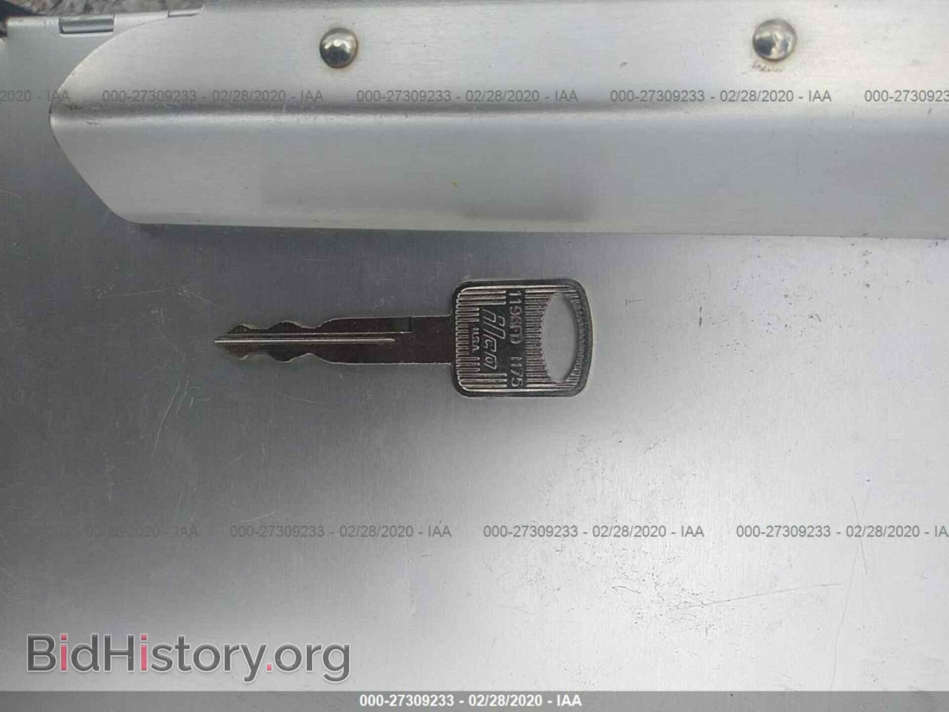 1999 MAZDA B2500 - VIN: 4F4YR16C6XTM46556 - Photo 11
