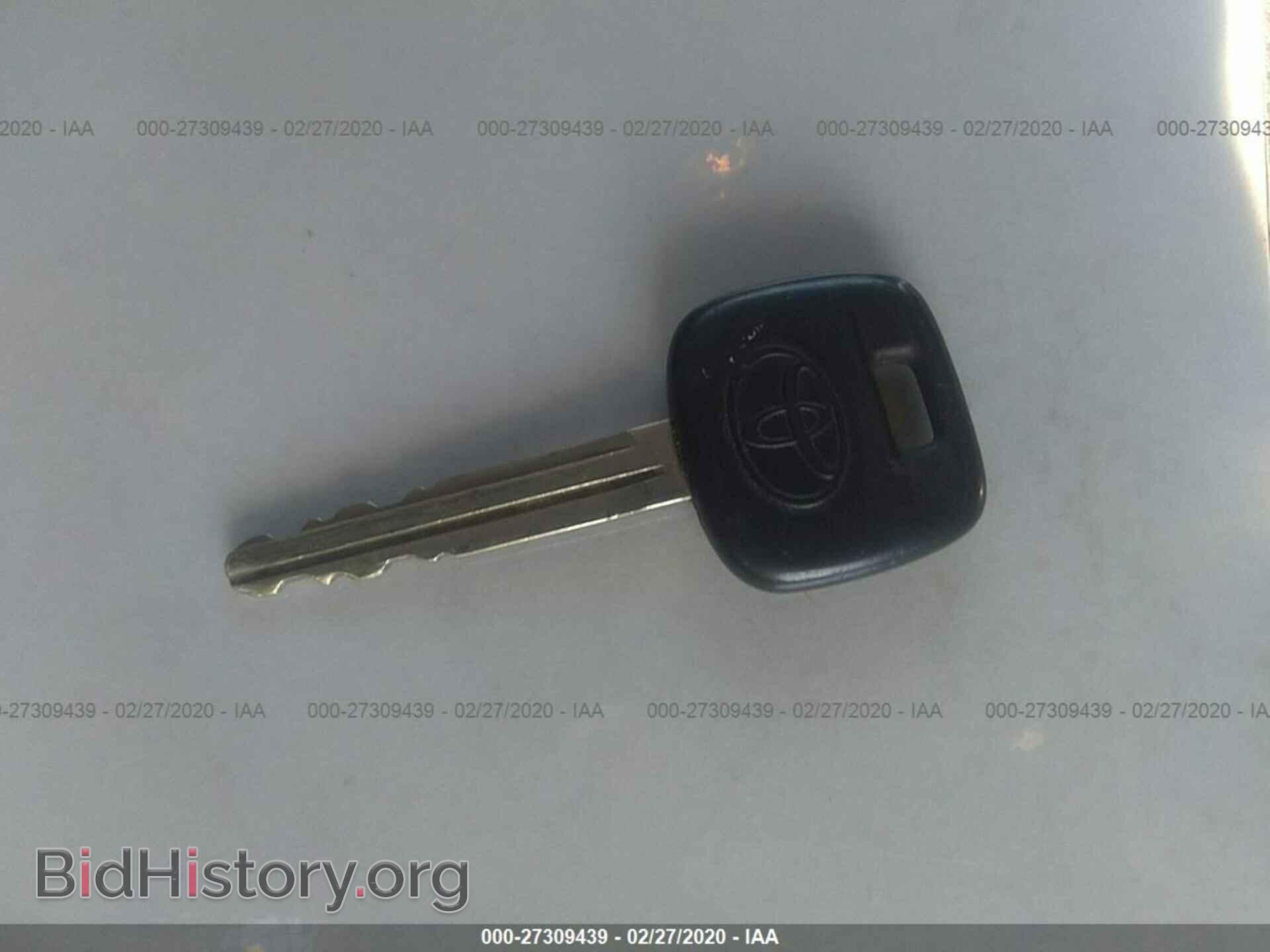 2004 TOYOTA COROLLA MATRIX - VIN: 2T1KR38E84C202208 - Photo 11