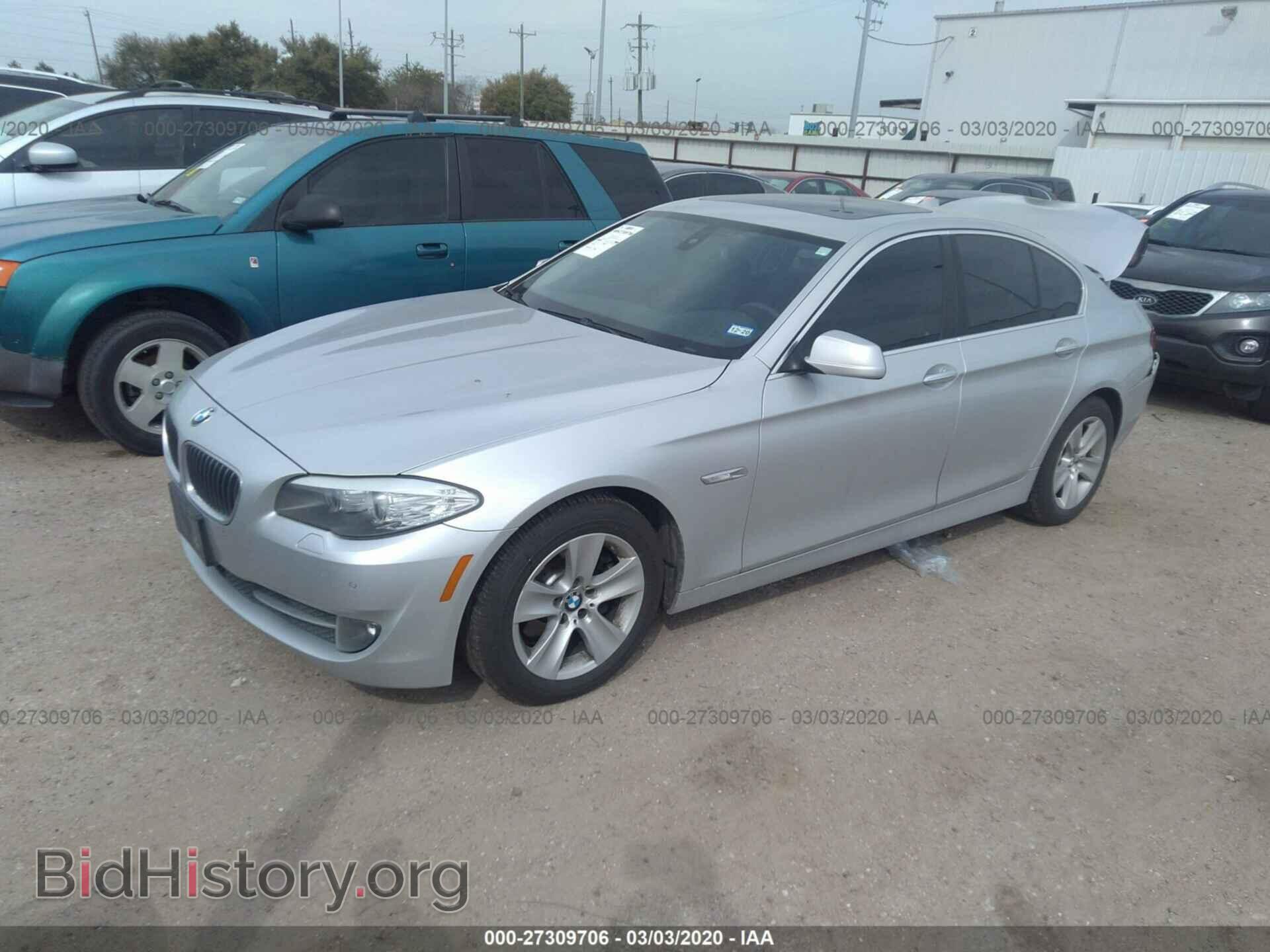 2011 BMW 528 - VIN: WBAFR1C53BC737513 - Photo 2