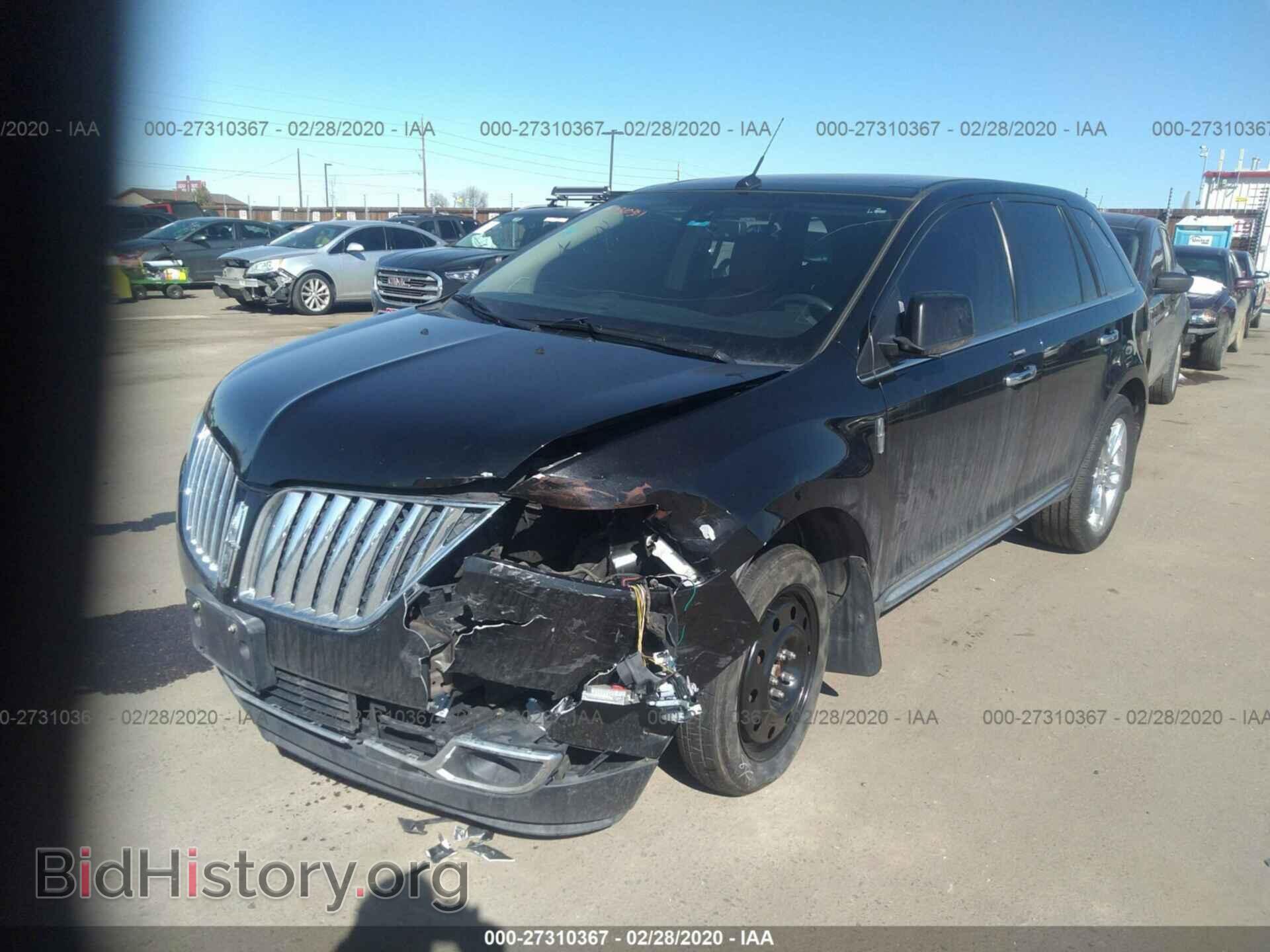 2011 LINCOLN MKX - VIN: 2LMDJ8JK1BBJ17732 - Photo 2
