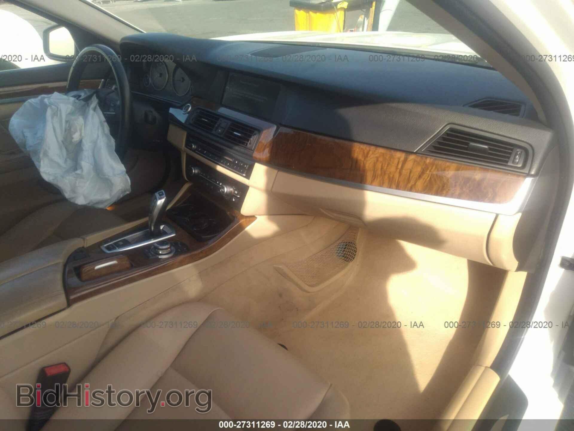 2011 BMW 528 - VIN: WBAFR1C59BC742439 - Фото 5