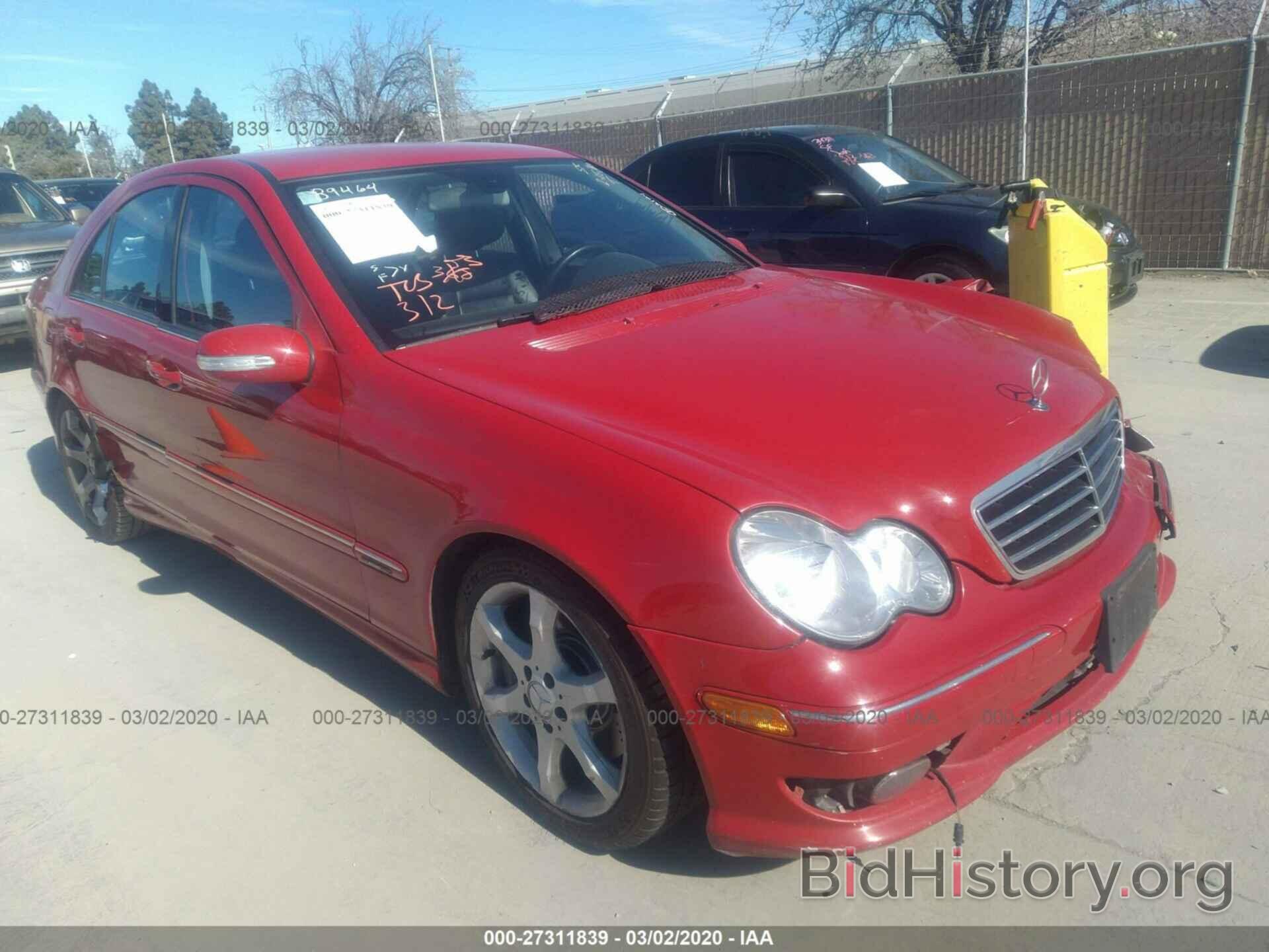 Photo WDBRF52H57F914160 - MERCEDES-BENZ C-CLASS 2007