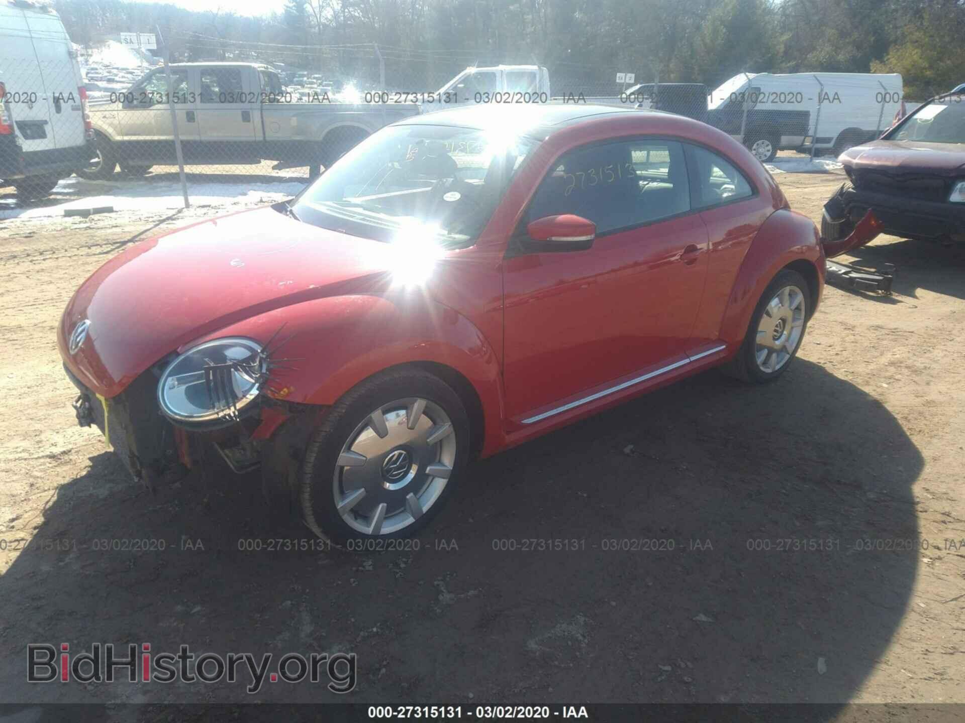 2012 VOLKSWAGEN BEETLE - VIN: 3VWJP7AT6CM611313 - Фото 2