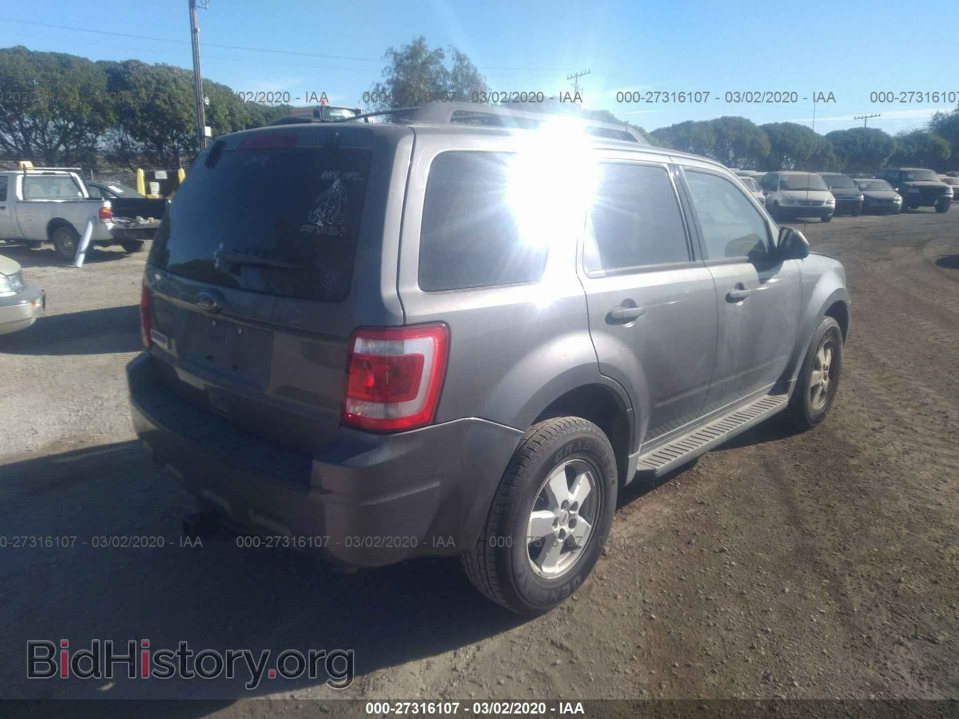 2011 FORD ESCAPE - VIN: 1FMCU0D77BKA08463 - Photo 4