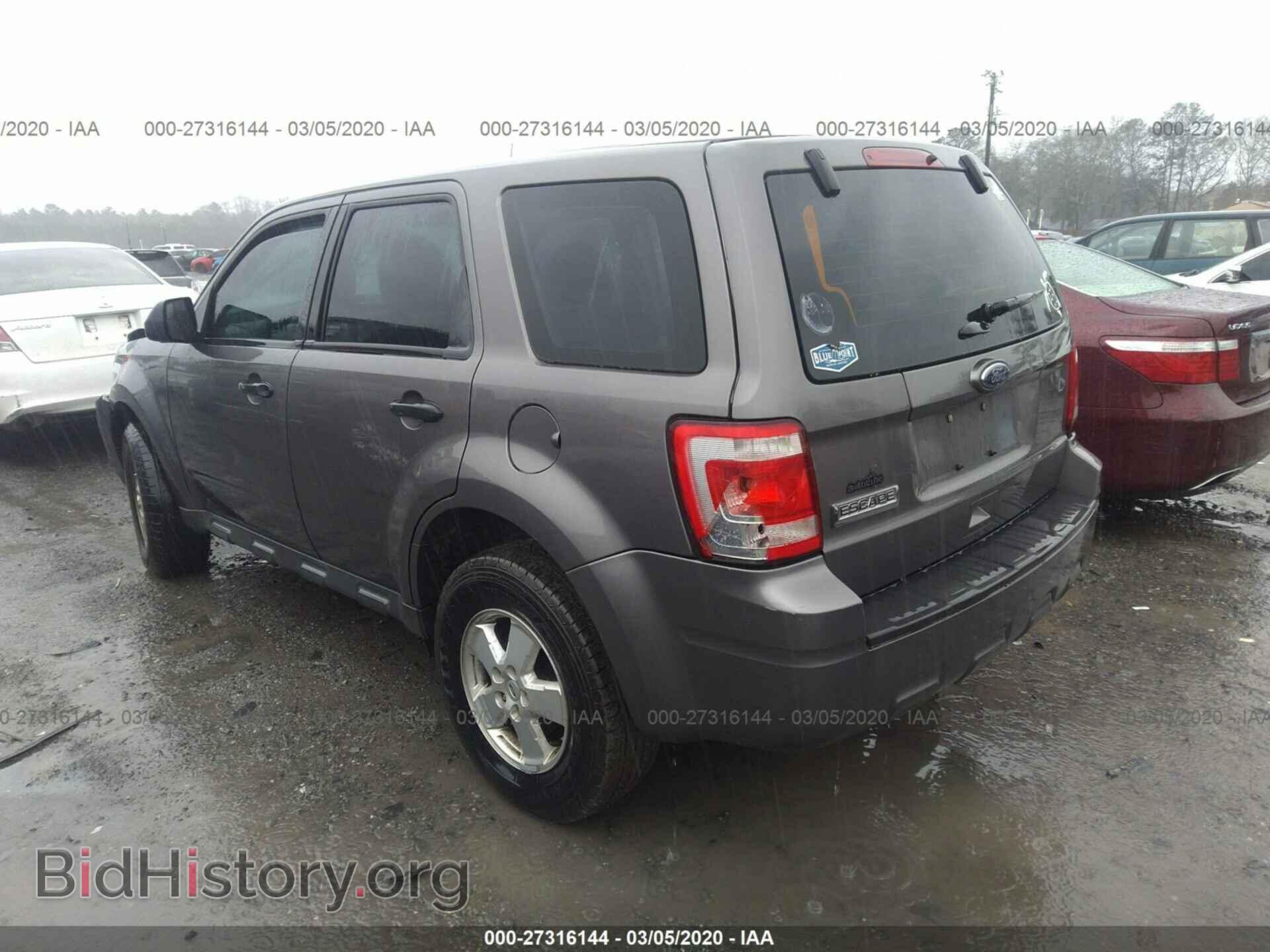 2011 FORD ESCAPE - VIN: 1FMCU0C73BKC28278 - Фото 3