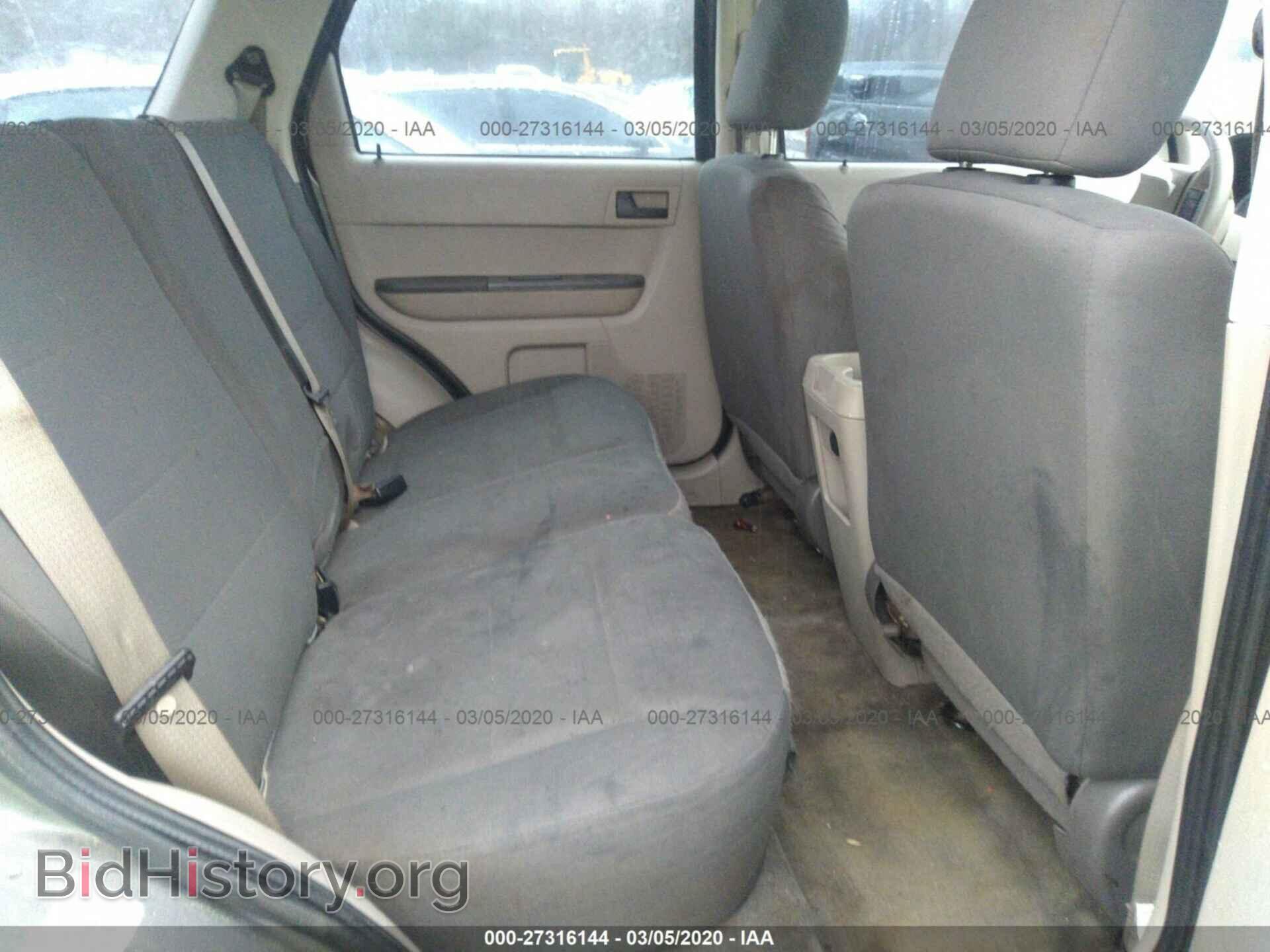 2011 FORD ESCAPE - VIN: 1FMCU0C73BKC28278 - Фото 8
