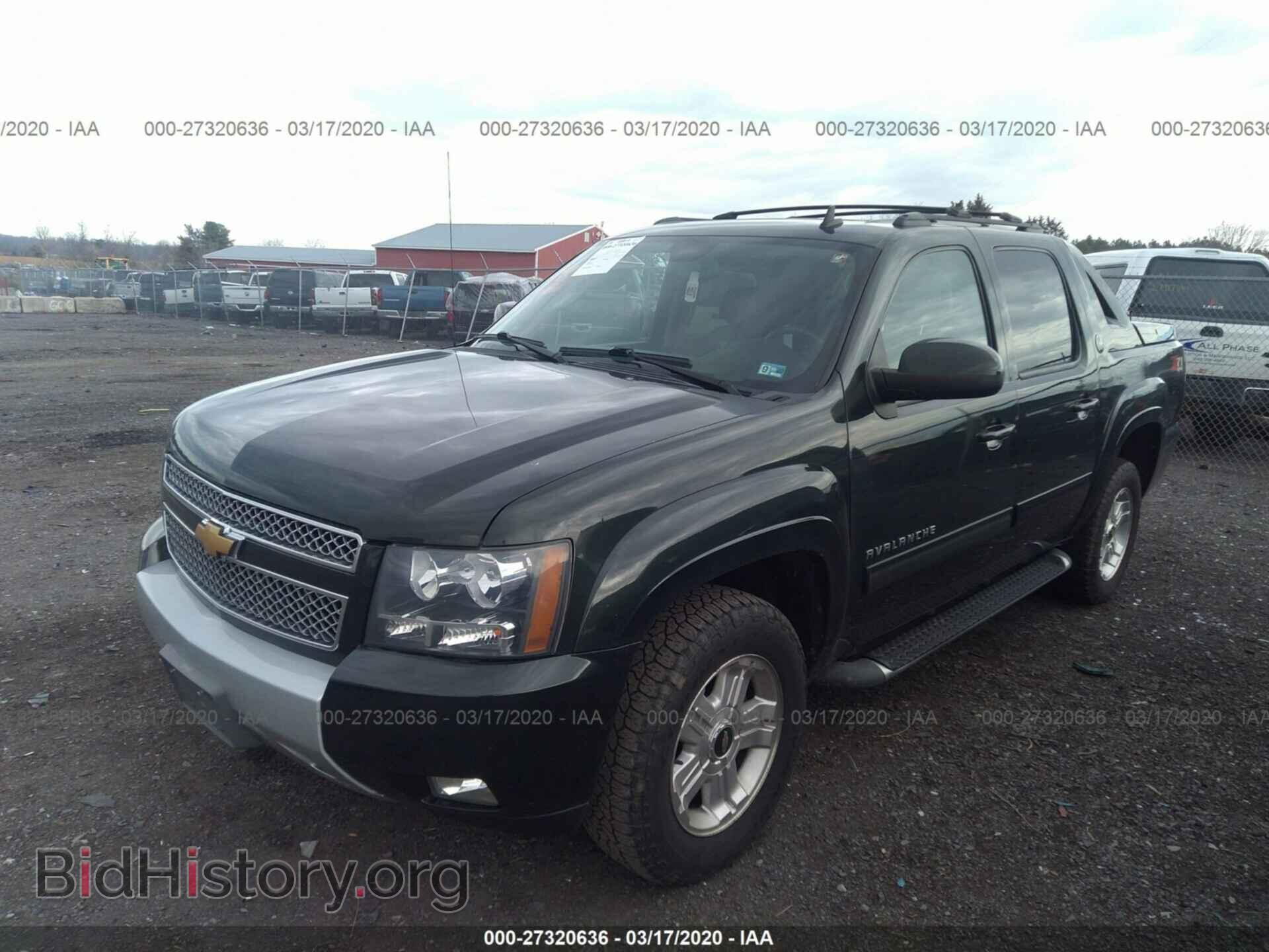 2013 CHEVROLET AVALANCHE - VIN: 3GNTKFE77DG215710 - Фото 2