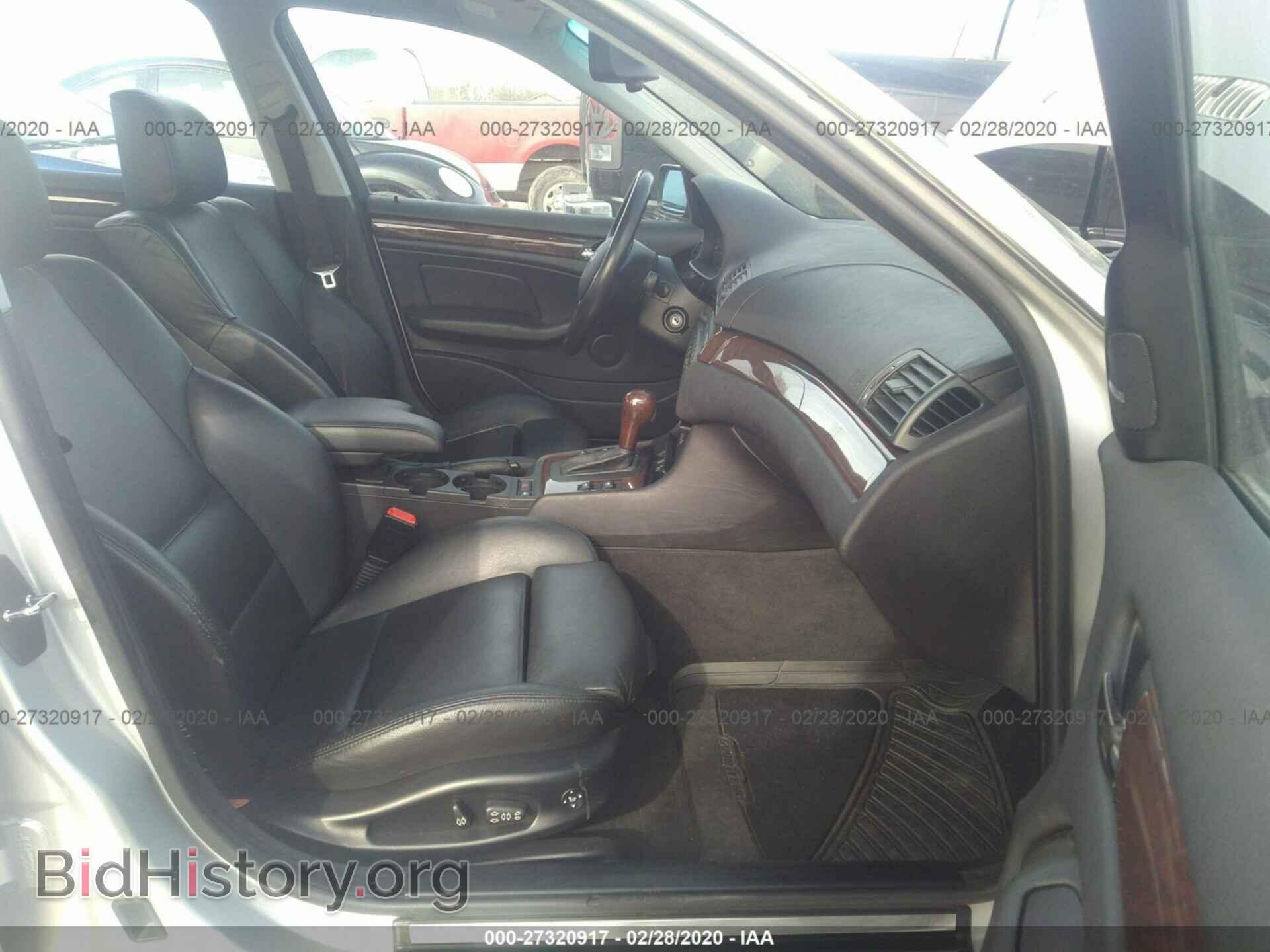 2004 BMW 330 - VIN: WBAEV53424KM33619 - Фото 5