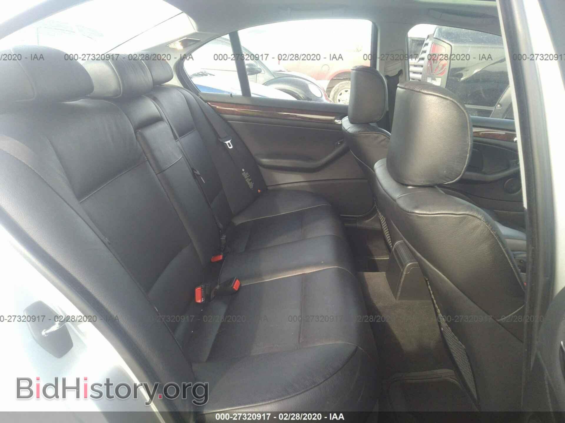 2004 BMW 330 - VIN: WBAEV53424KM33619 - Фото 8