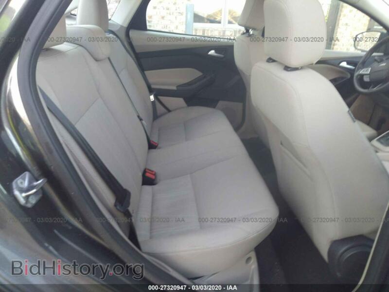 2016 Ford FOCUS (VIN 1FADP3F23GL242948) — photo 8 of 11