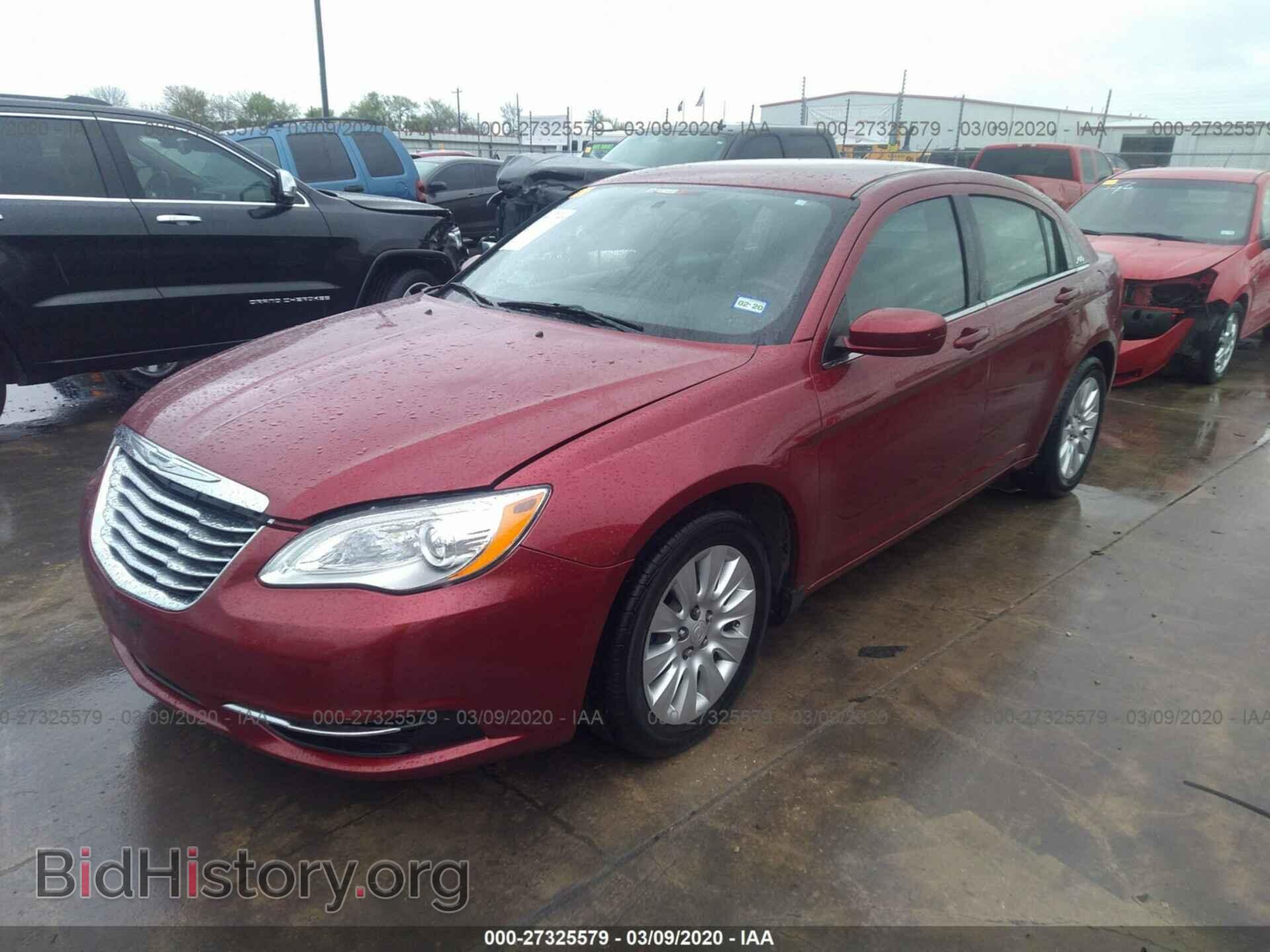 2013 CHRYSLER 200 - VIN: 1C3CCBAB6DN622566 - Фото 2