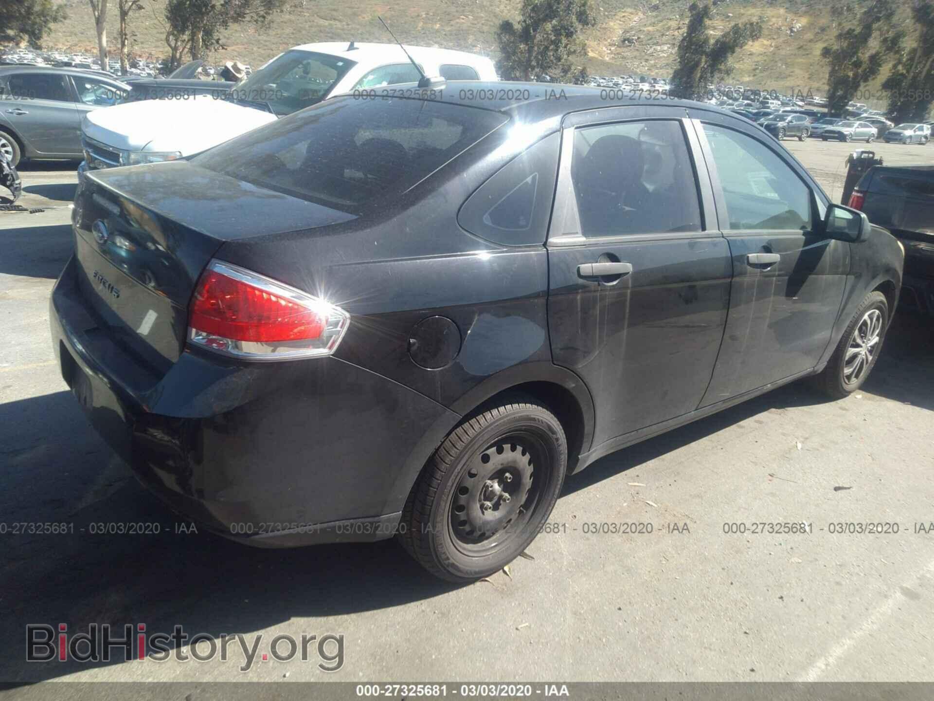 2011 FORD FOCUS - VIN: 1FAHP3EN8BW197560 - Фото 4