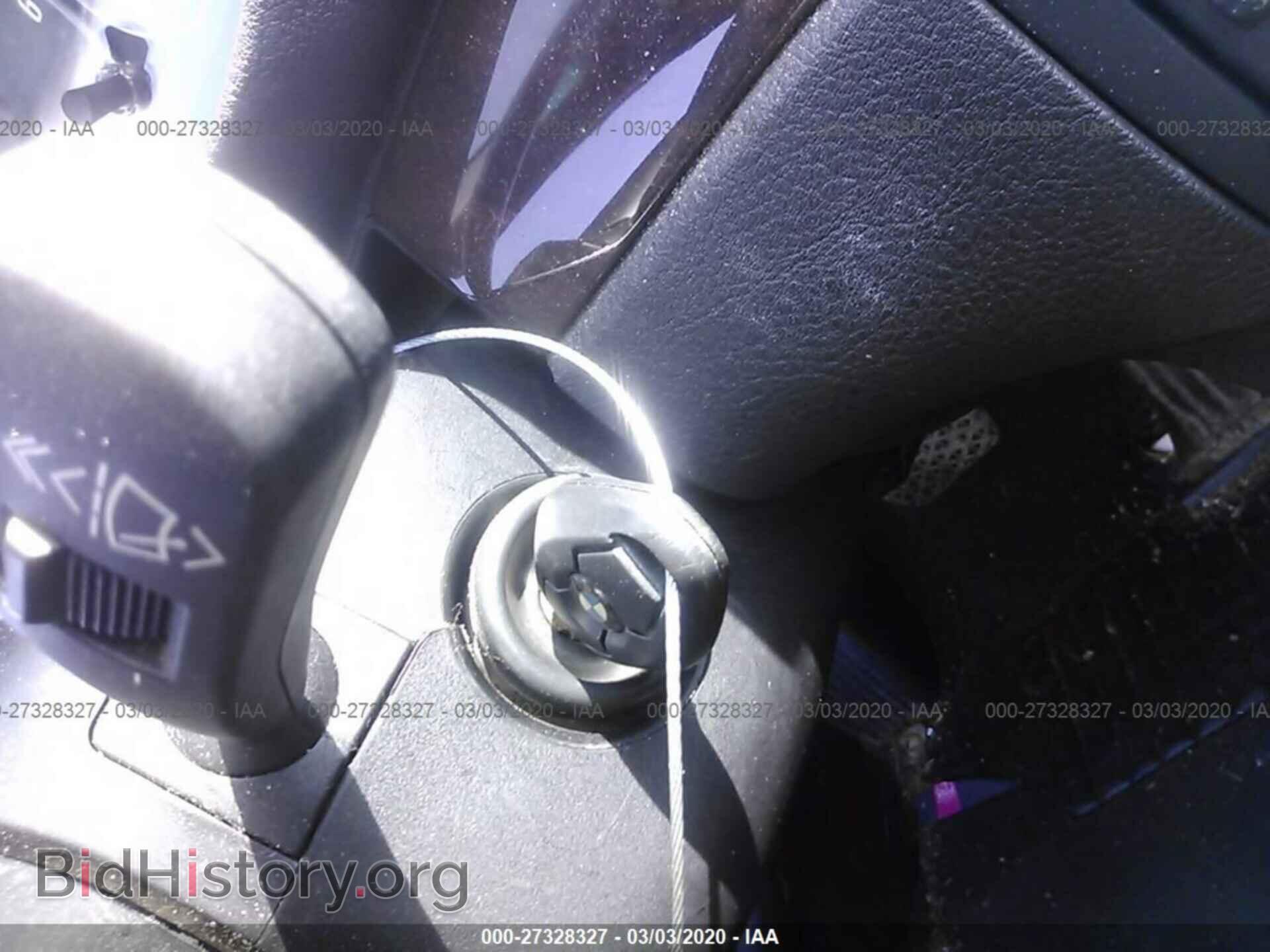 2002 BMW 330 - VIN: WBABS53482JU90695 - Фото 11