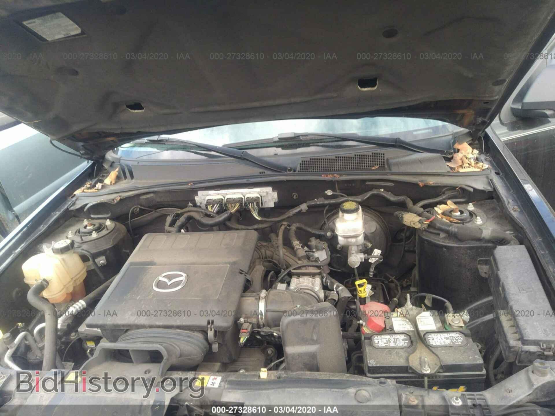 2011 MAZDA TRIBUTE - VIN: 4F2CY9GG9BKM06959 - Фото 10