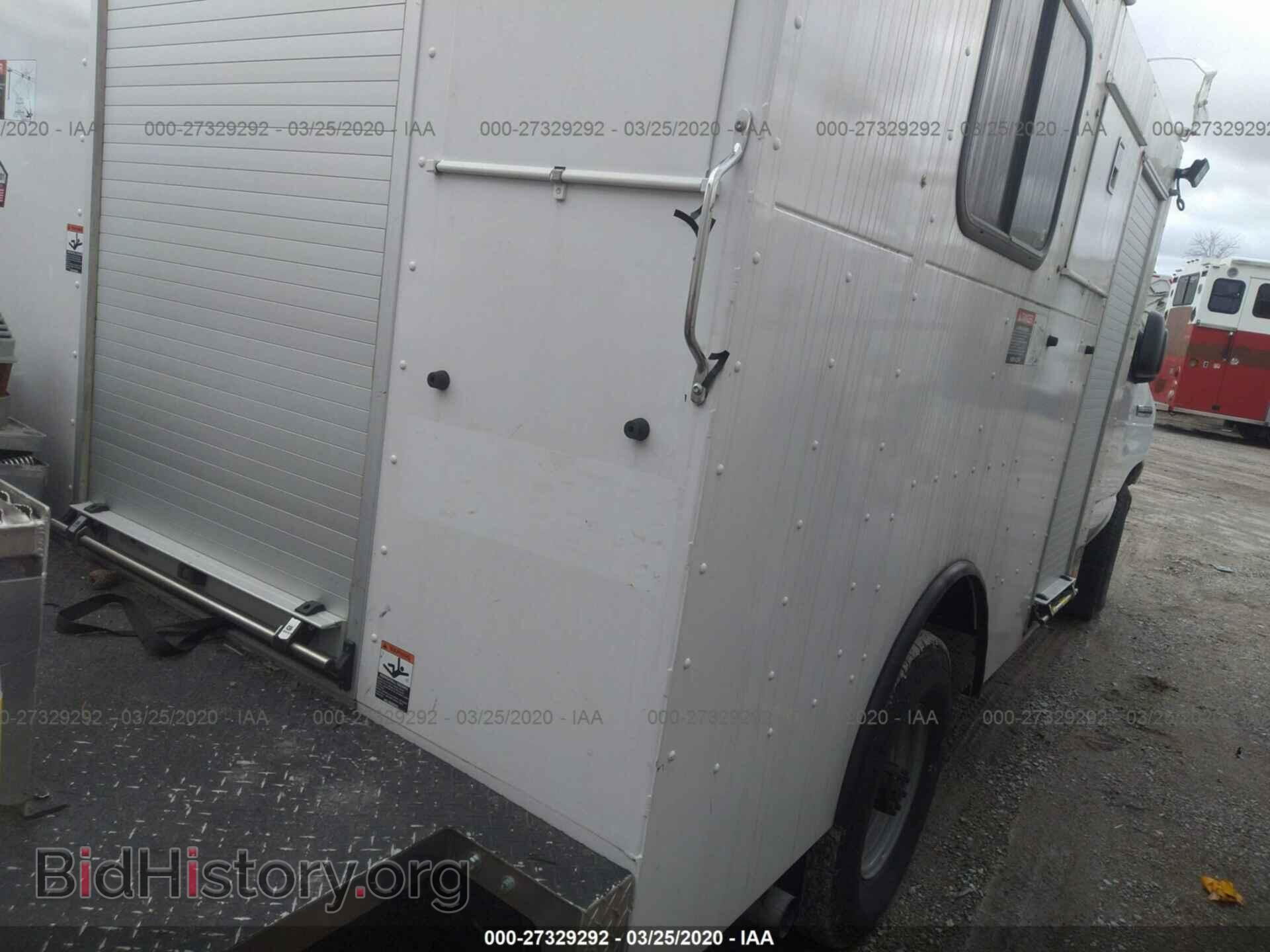 2017 FORD ECONOLINE - VIN: 1FDWE3FS9HDC47295 - Фото 4