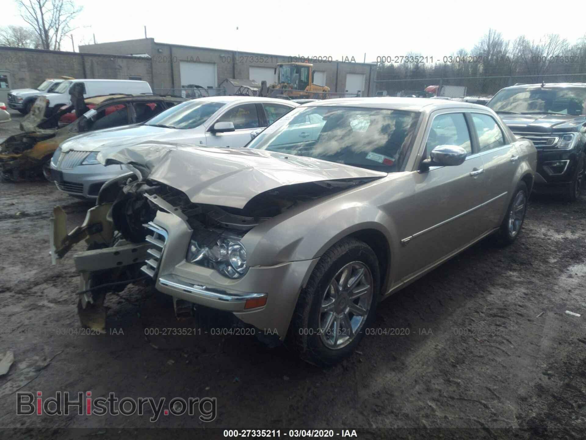 2006 CHRYSLER 300C - VIN: 2C3KA63H16H309253 - Фото 2