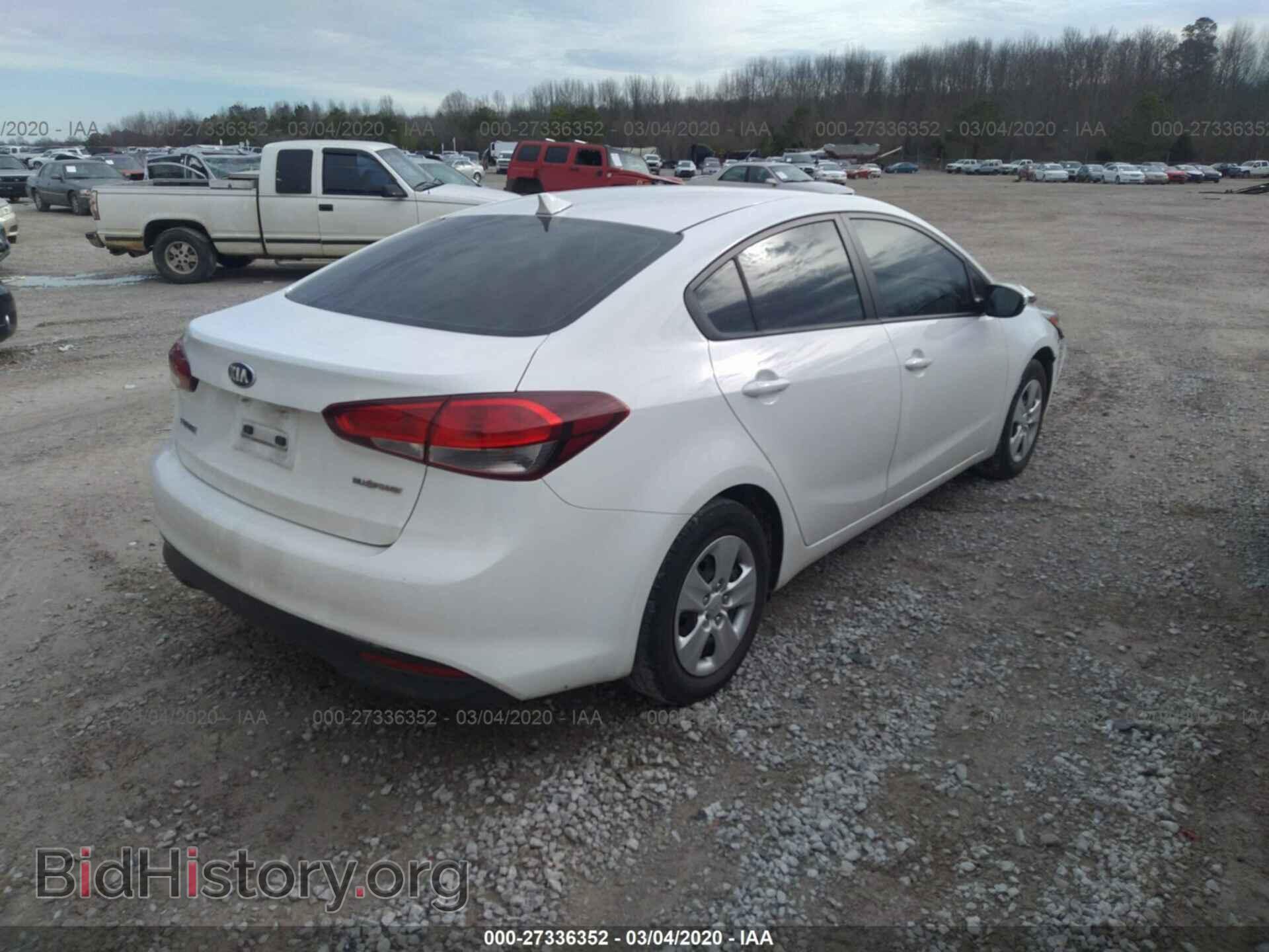 2017 KIA FORTE - VIN: 3KPFK4A77HE160421 - Photo 4