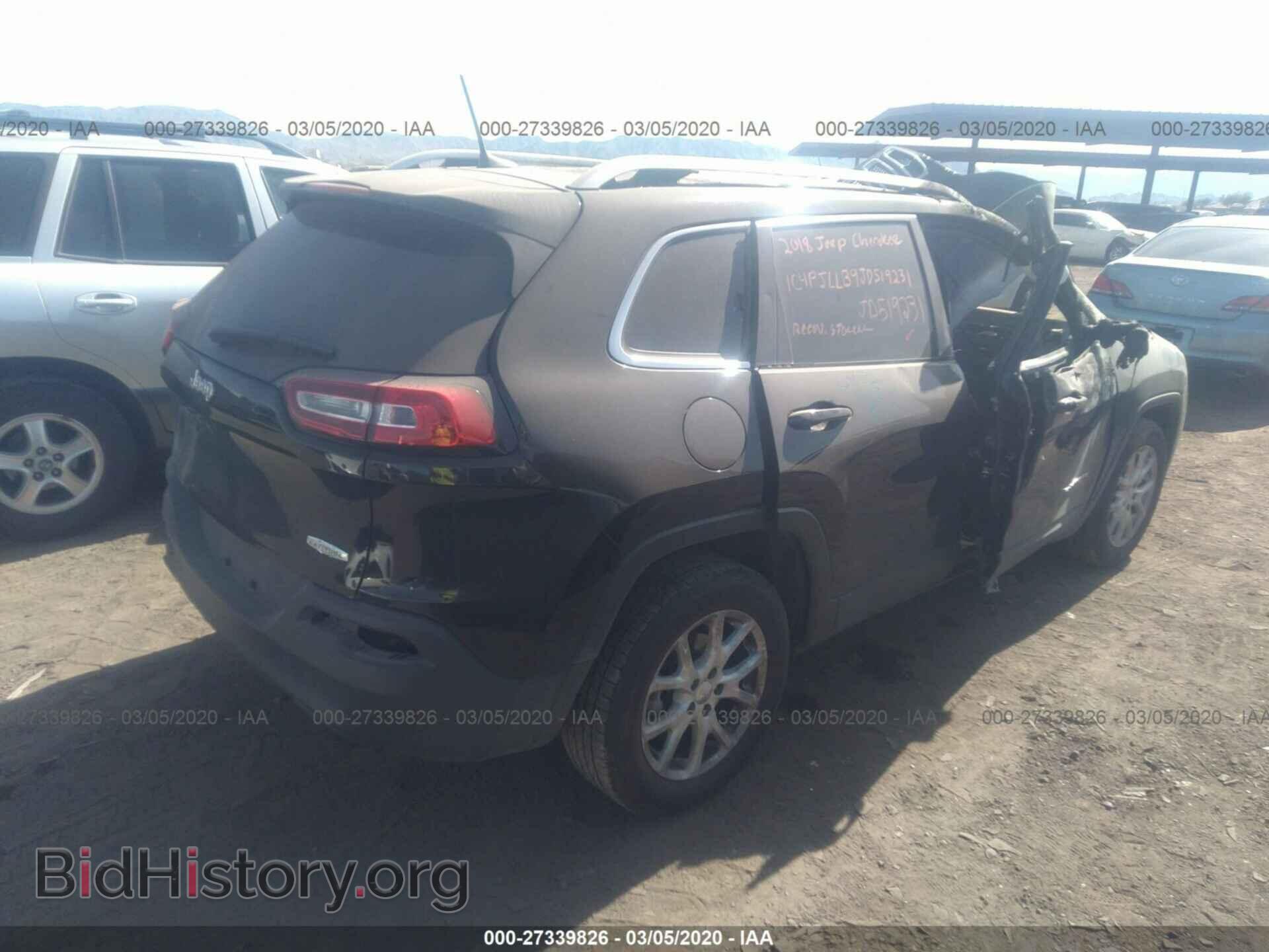 2018 JEEP CHEROKEE - VIN: 1C4PJLLB9JD519231 - Photo 4