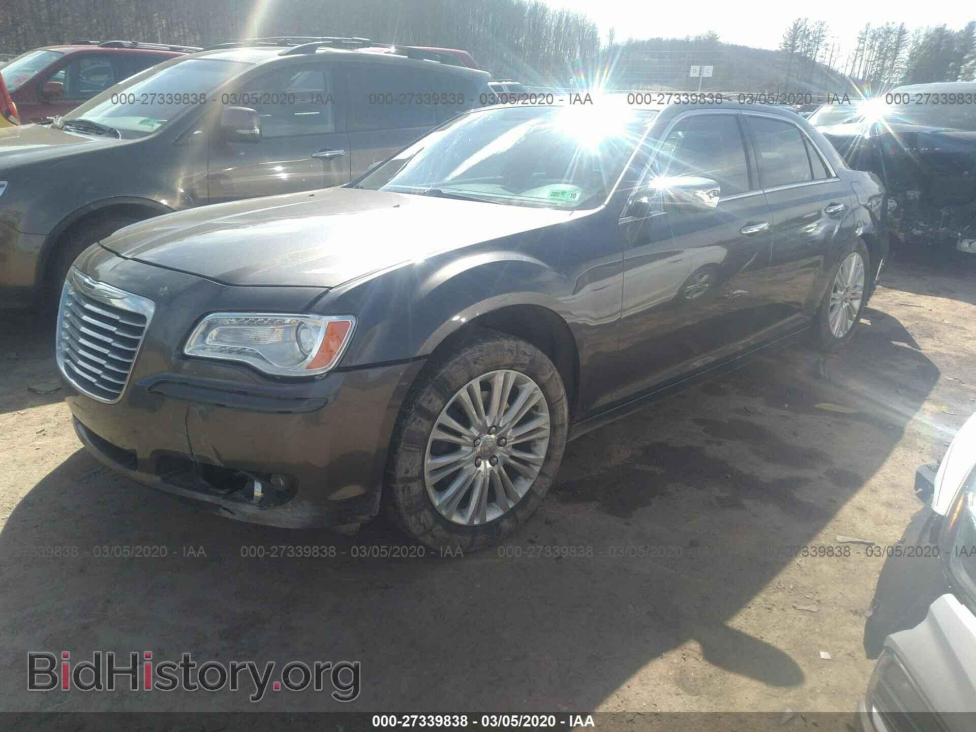 2014 CHRYSLER 300C - VIN: 2C3CCAKT5EH120417 - Фото 2
