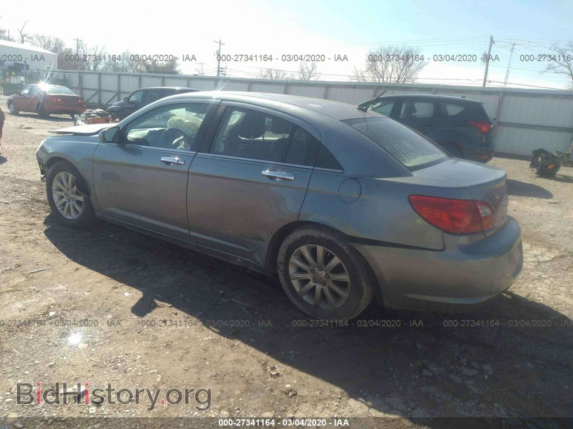 2010 CHRYSLER SEBRING - VIN: 1C3CC5FB1AN213798 - Фото 3